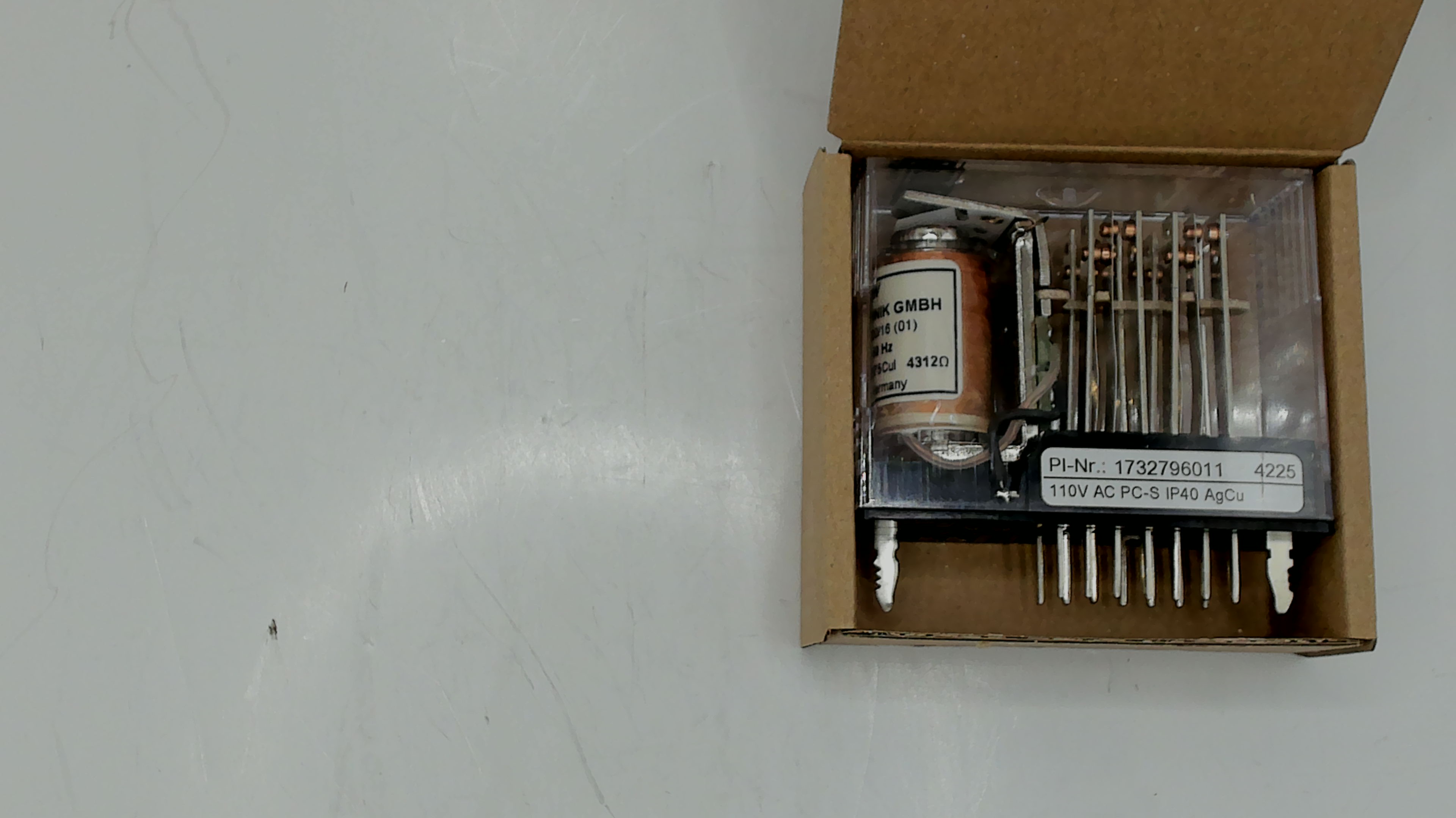 2RH30 110V AC , PN. 1732 796 011