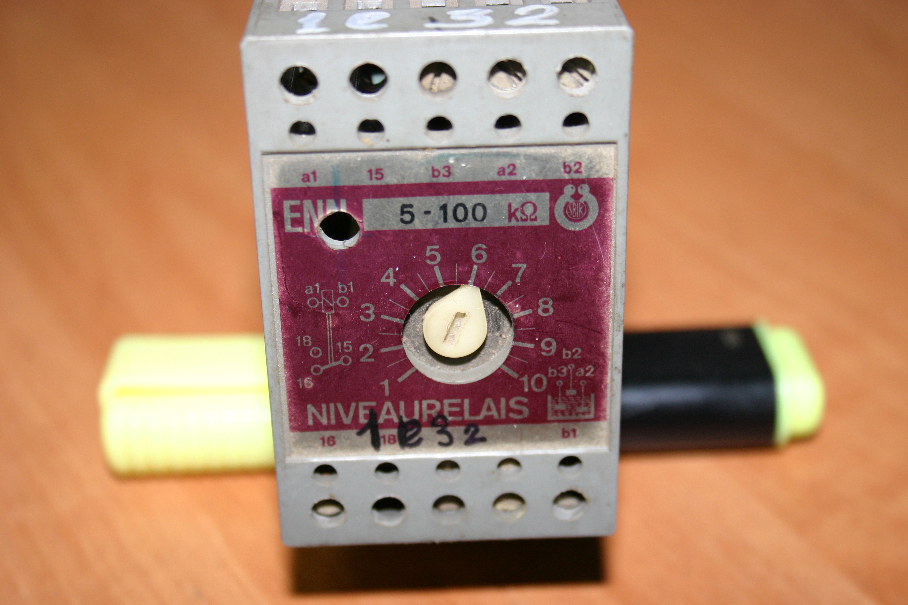2.575.62-obsolete-replaced by 1SVR450051R0000 