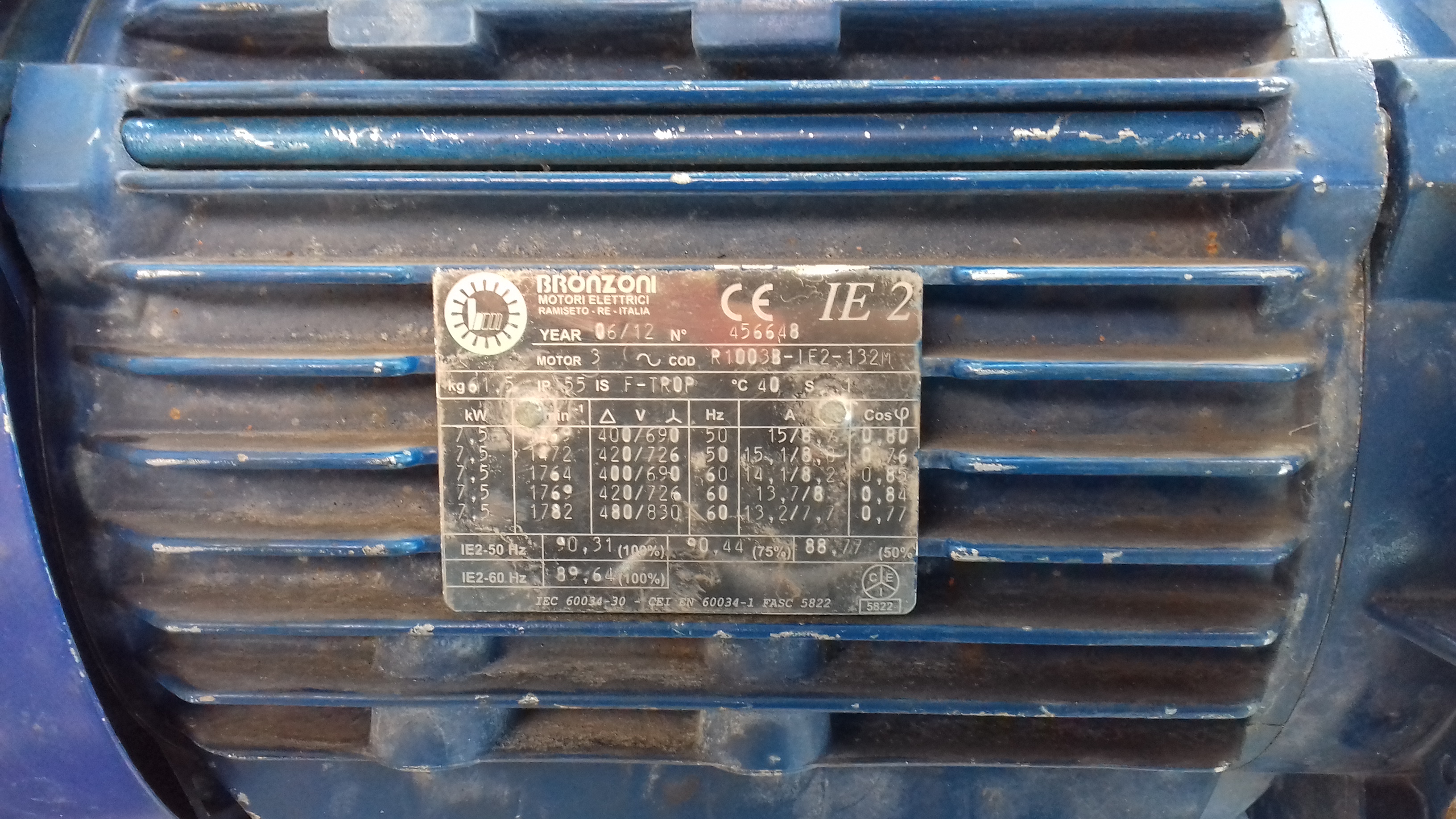 IE2R1053B1100 