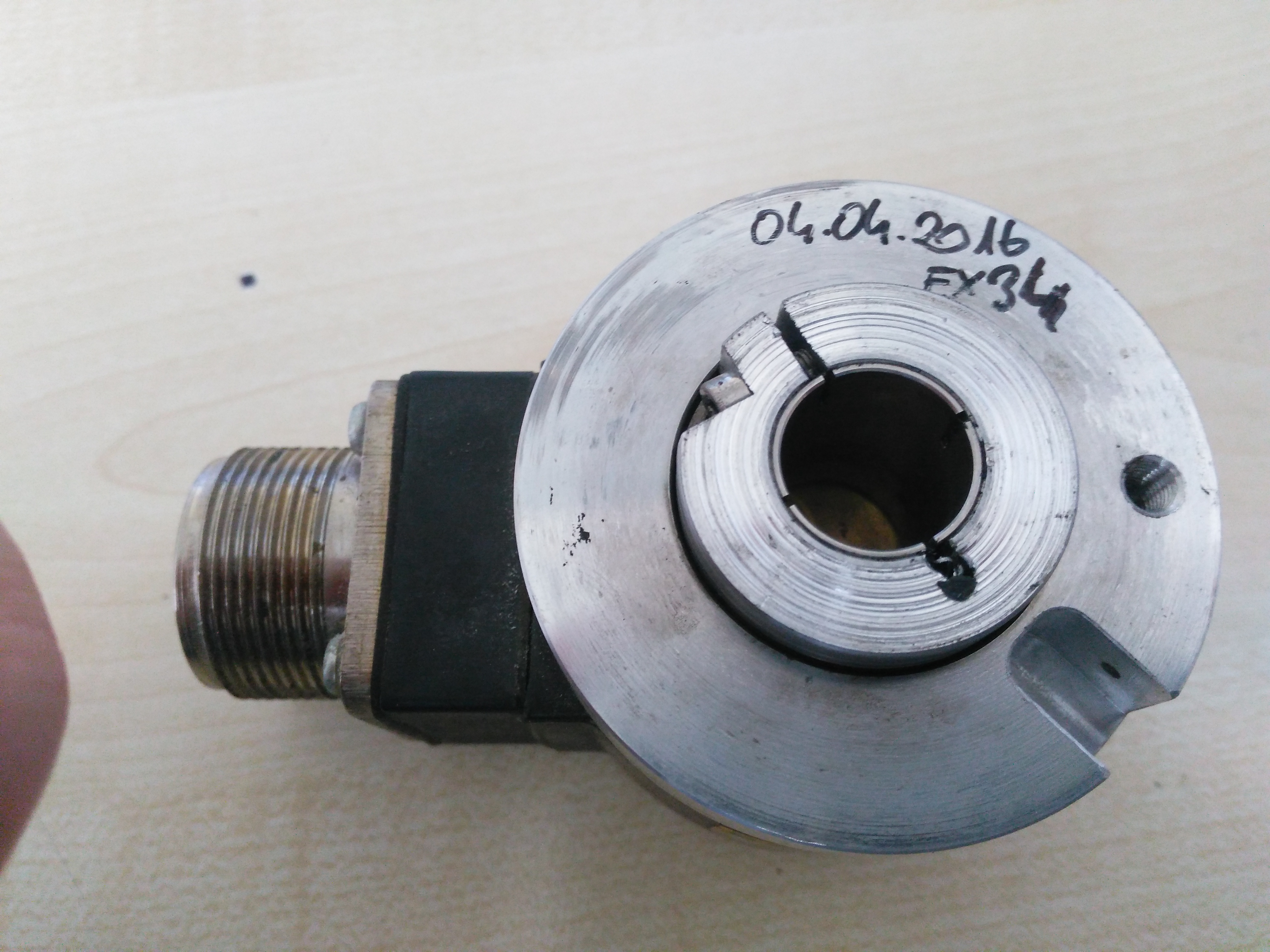 I/X59CM15-2000-5-BZ-N-CL-R 