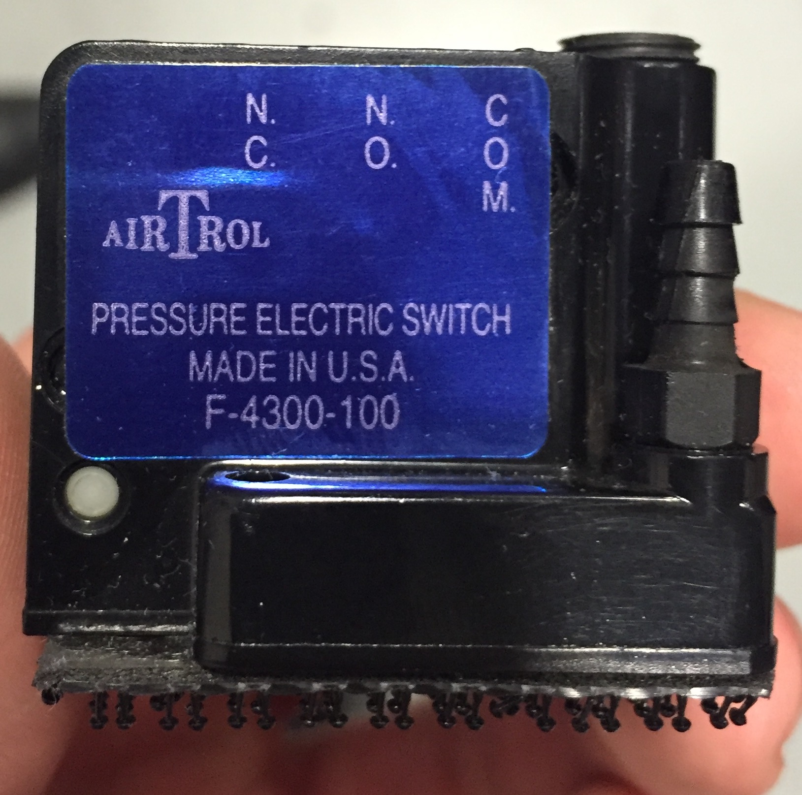 F4300-100FM