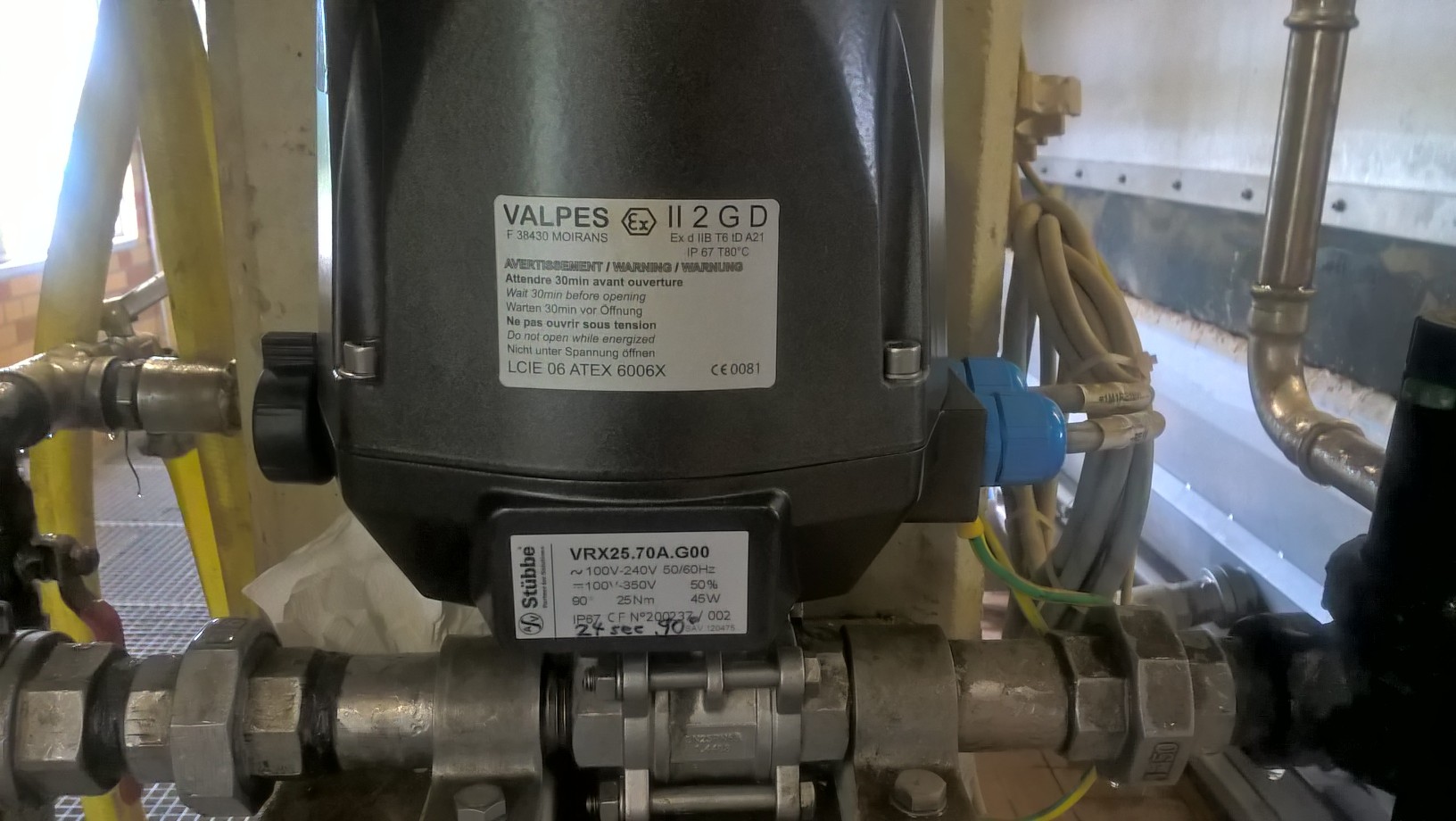 Gear box for engine valve Typ  VRX25.70A.G 00 
