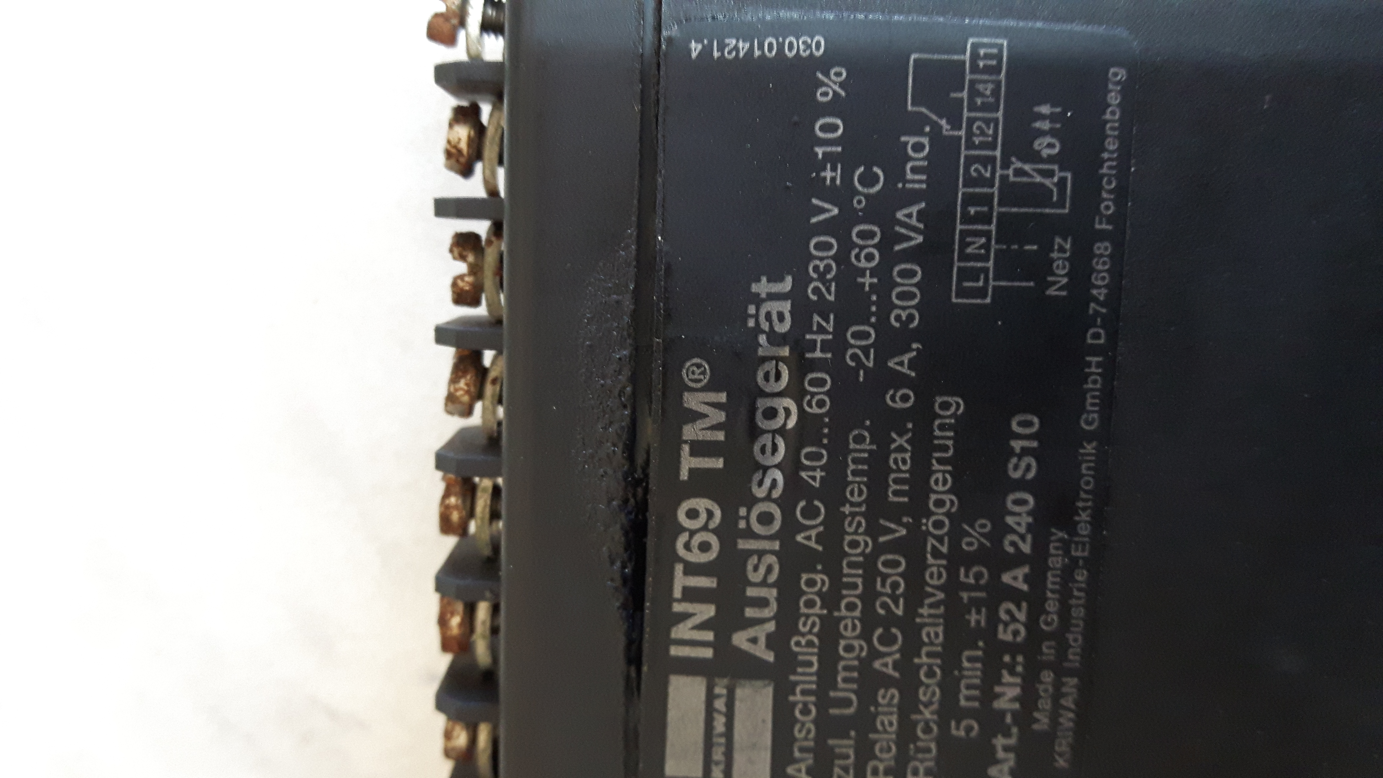 INT 69 TM Art.№ 52 А 240 Я S10(Obsolete replaced by 22A 463S021) 