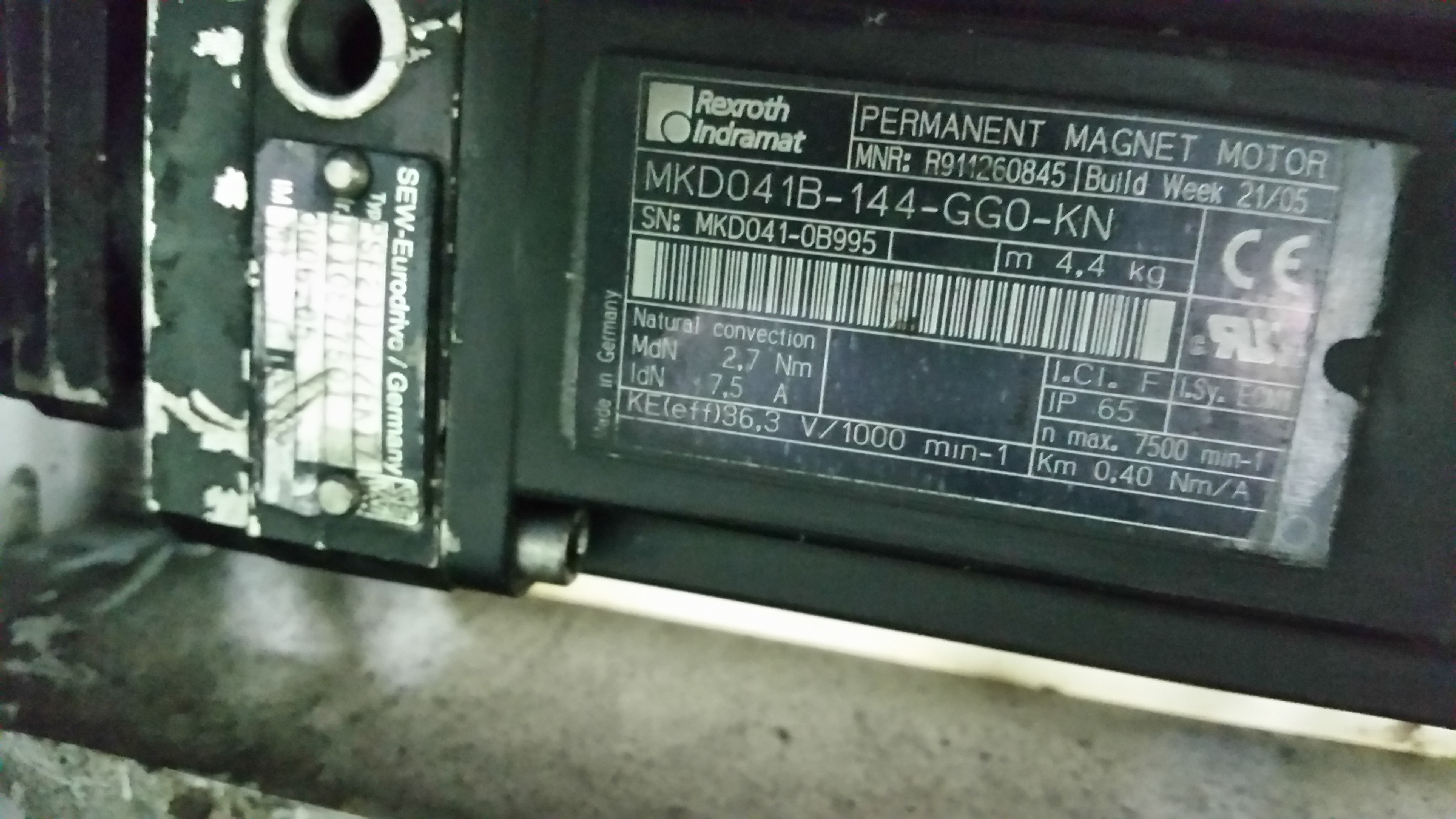 MKD041B-144-GG0-KN 