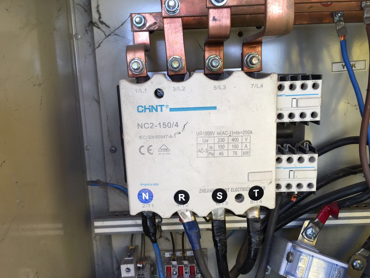 NC2-150/4 110V 50/60Hz(R)