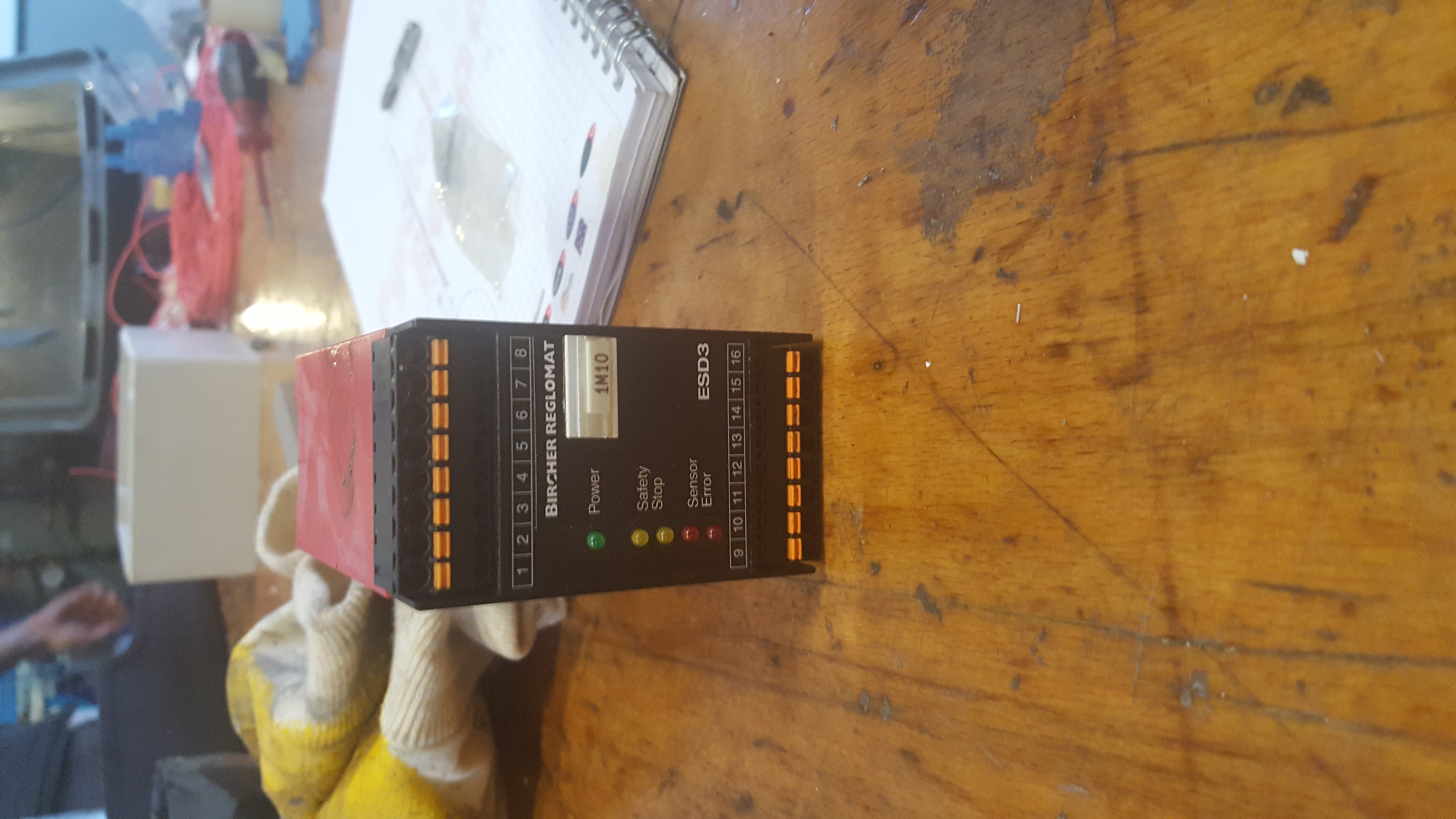 ESD3-03-230AC
