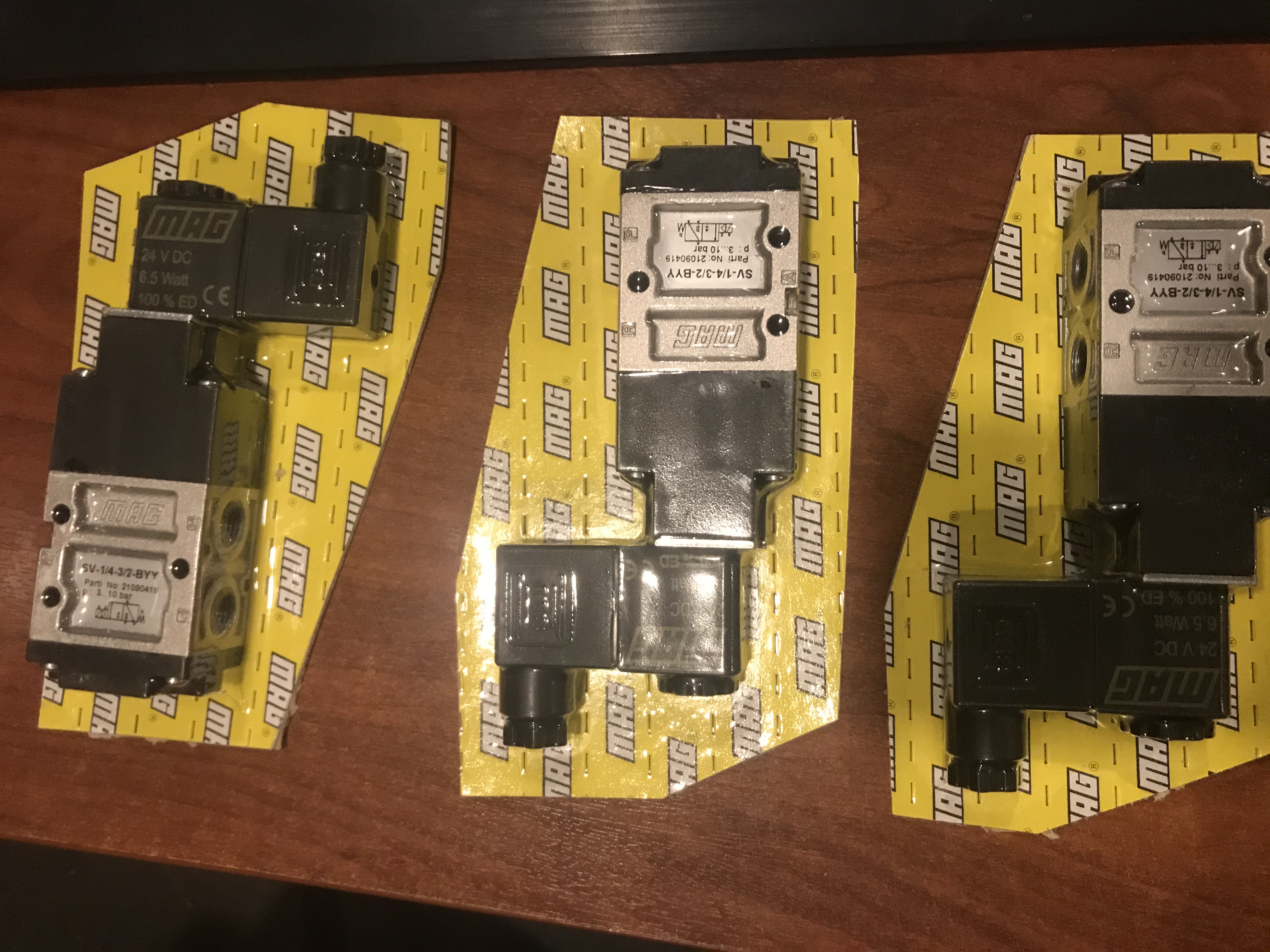 SV-1/4-3/2-BY-Y 24D