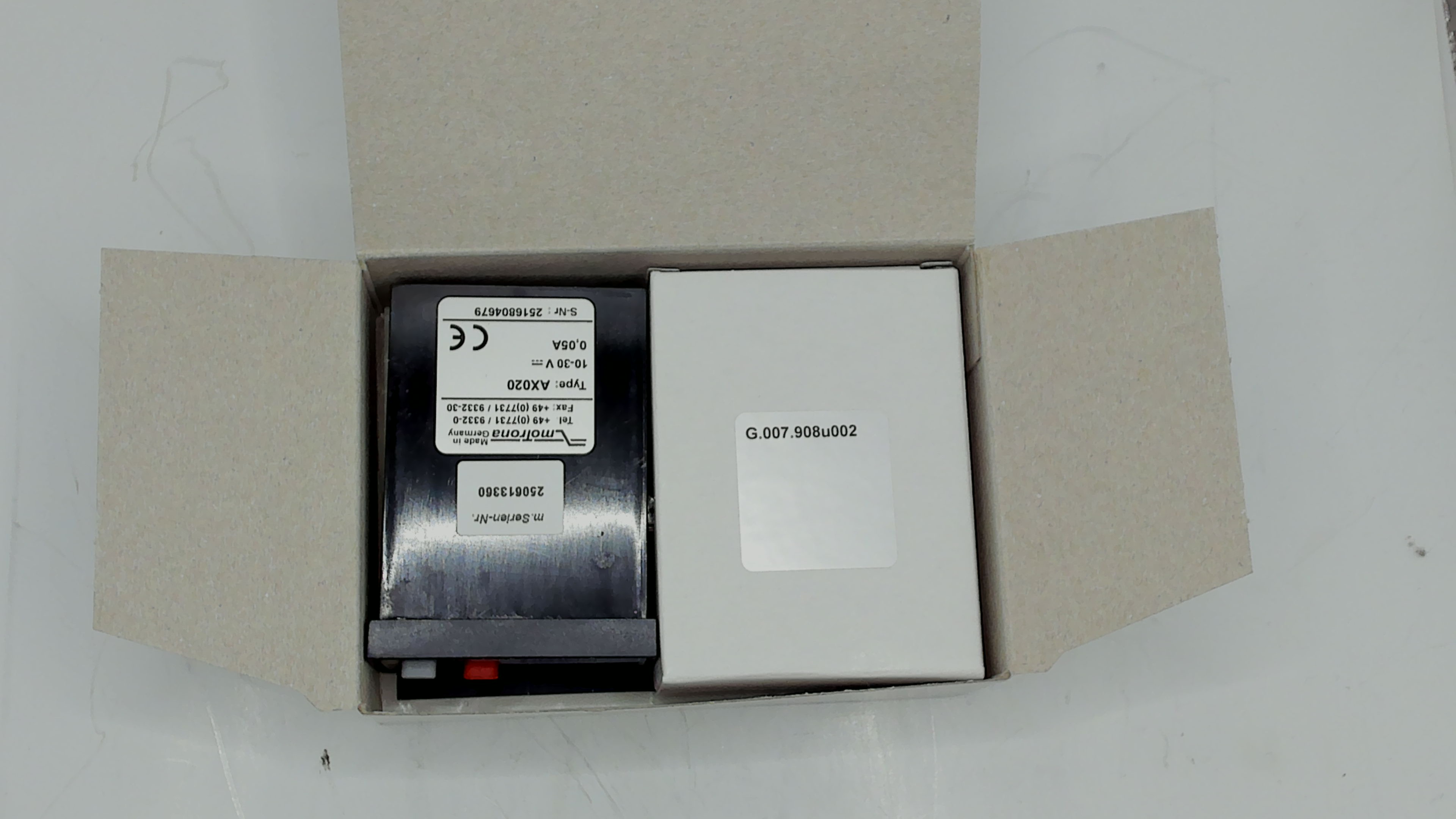 AX020