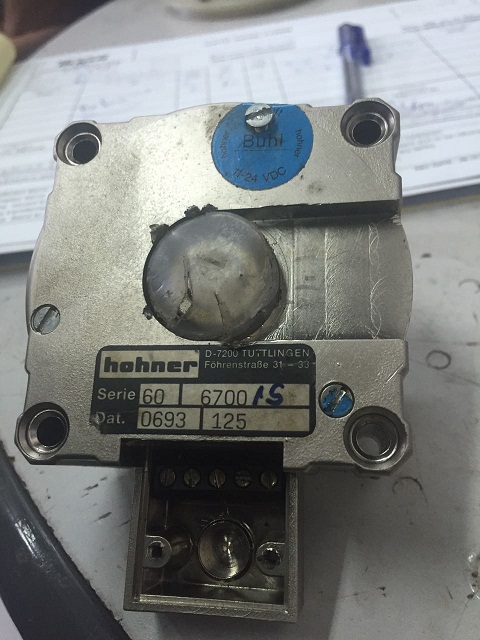 Obsolete Serie 60 6700 replaced by  AWI58S-122R051-125  