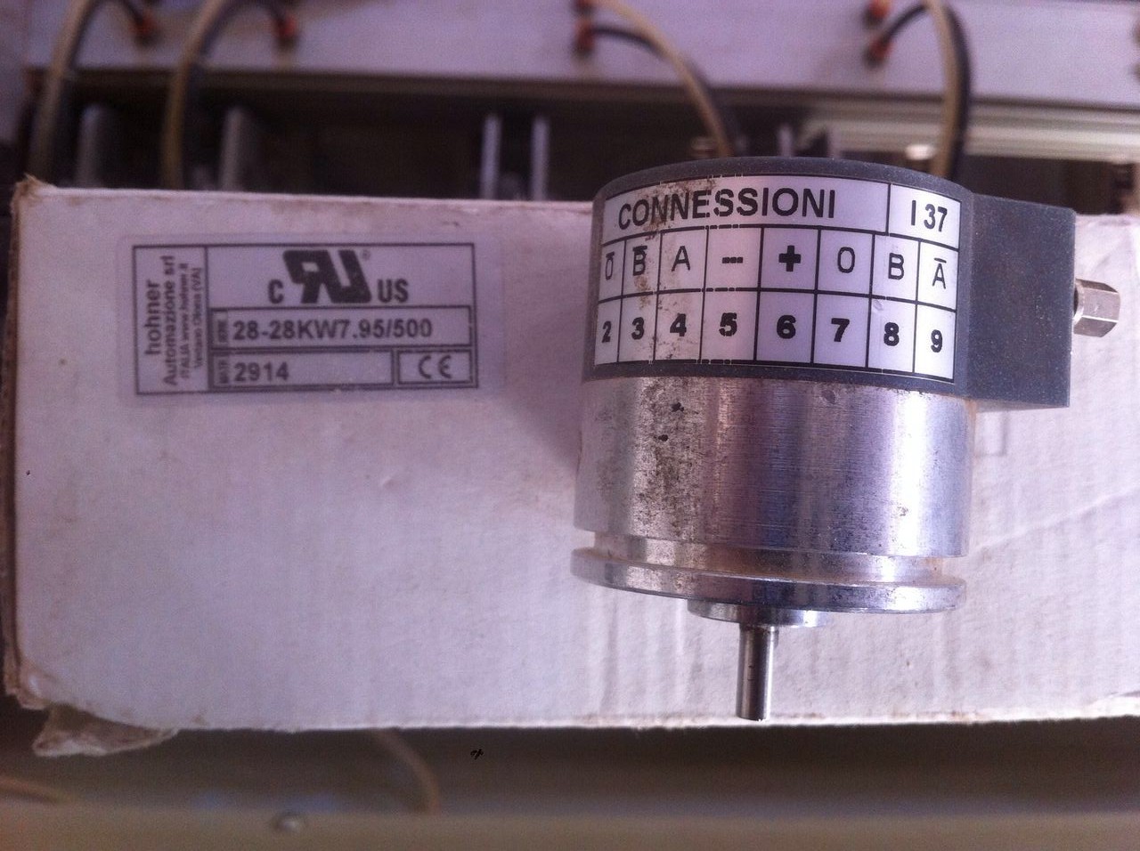 28-28KW7.95/500