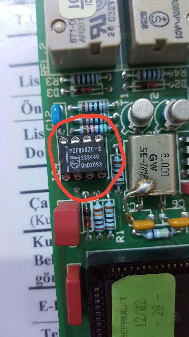 PCF8582C-2 