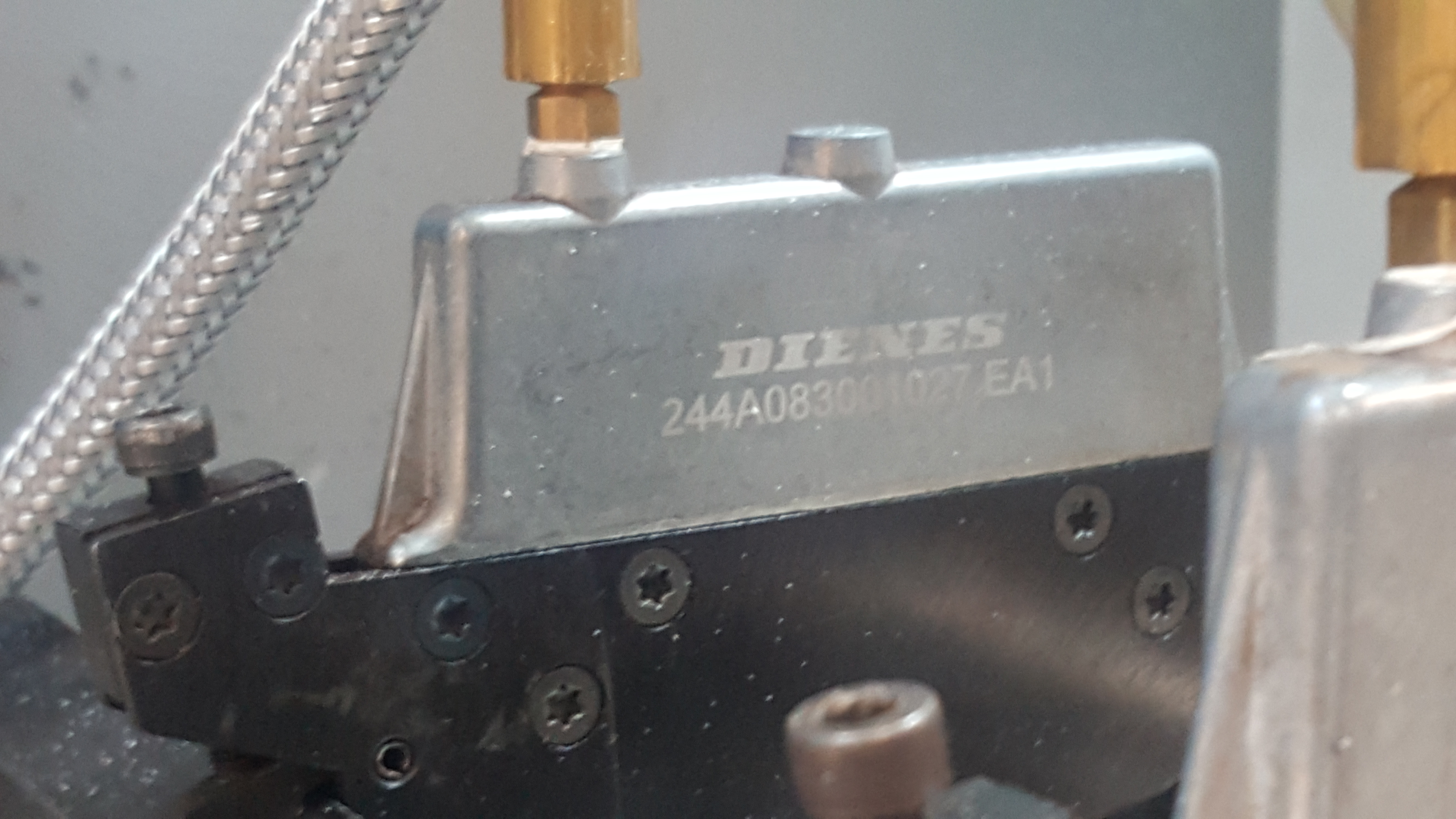10062442 (244A083001027)