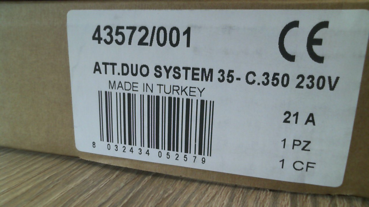 43572/001