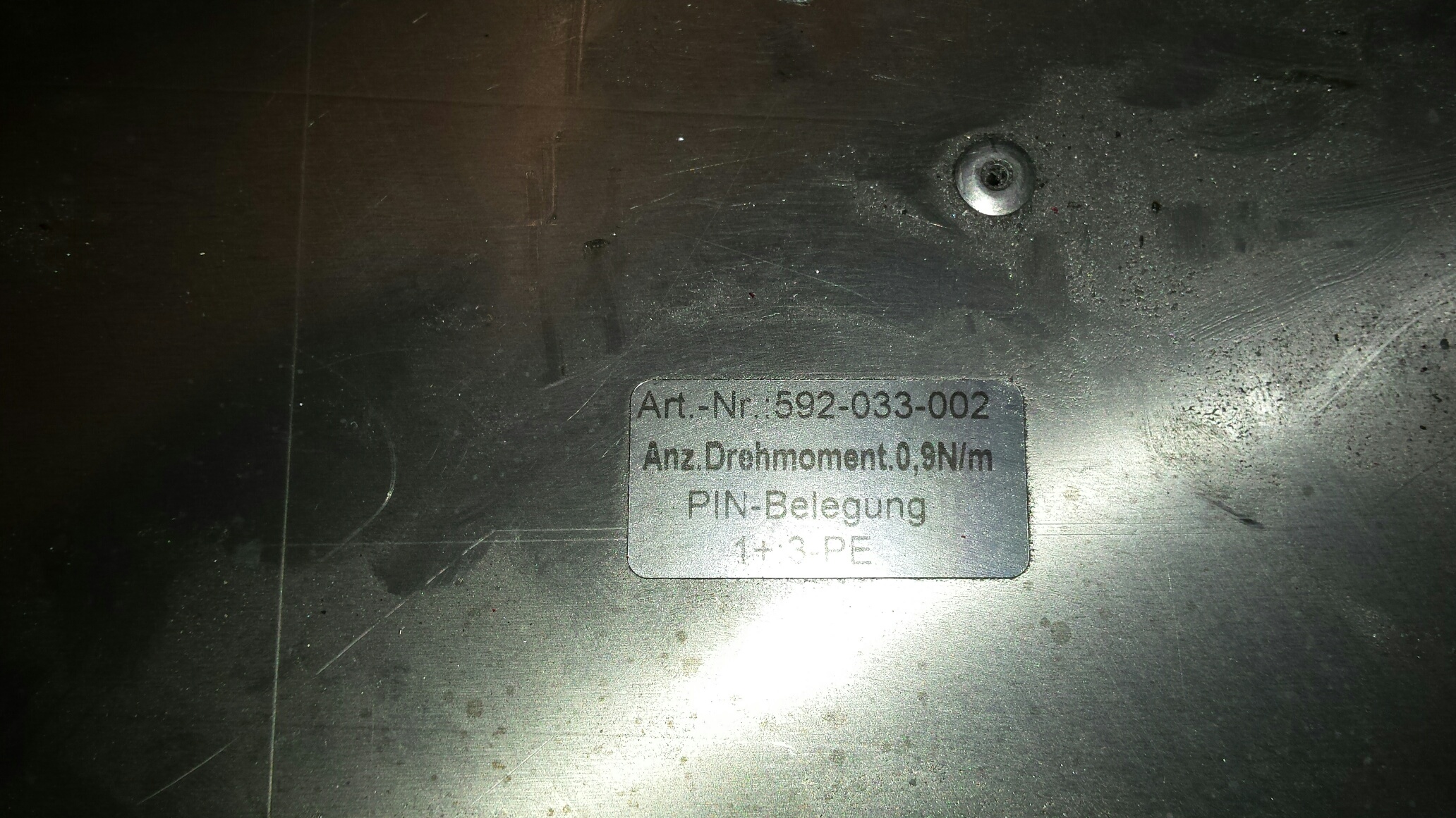 592-033-002