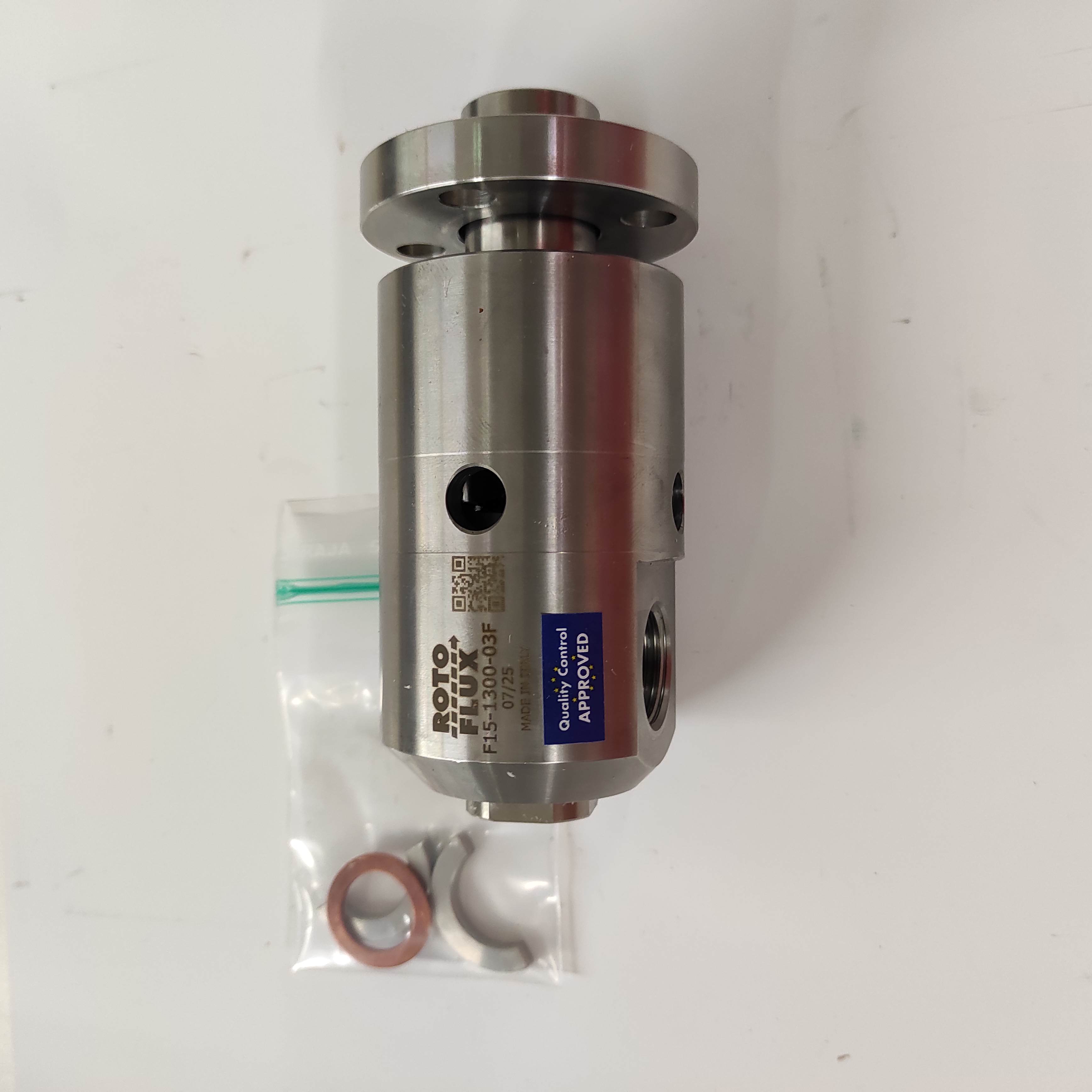 F15-1300-03F
