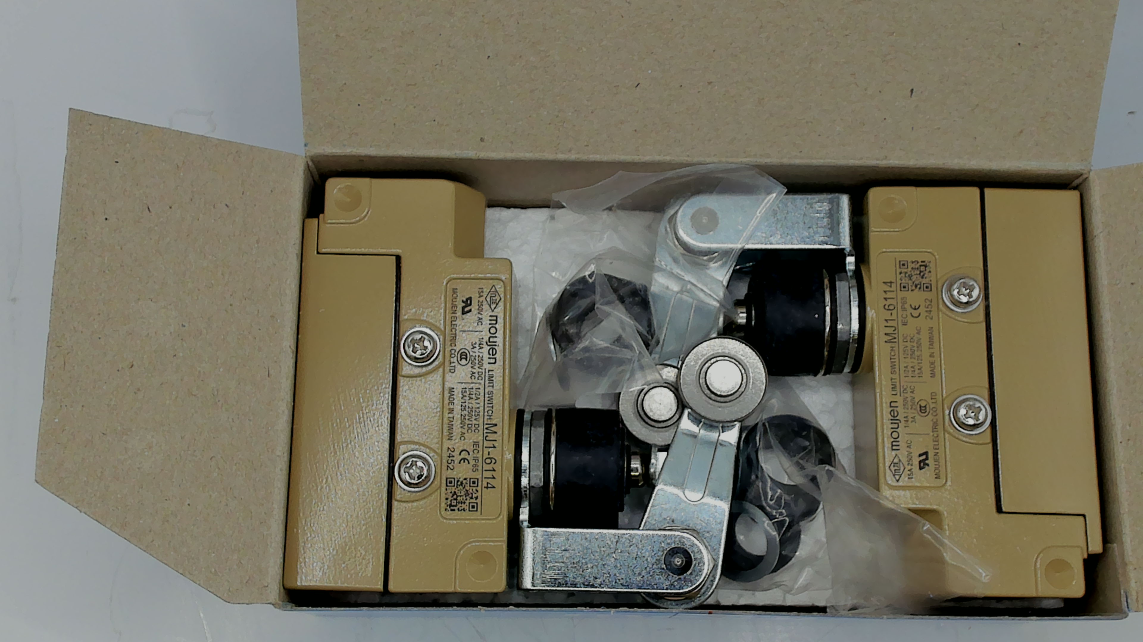 MJ1-6114