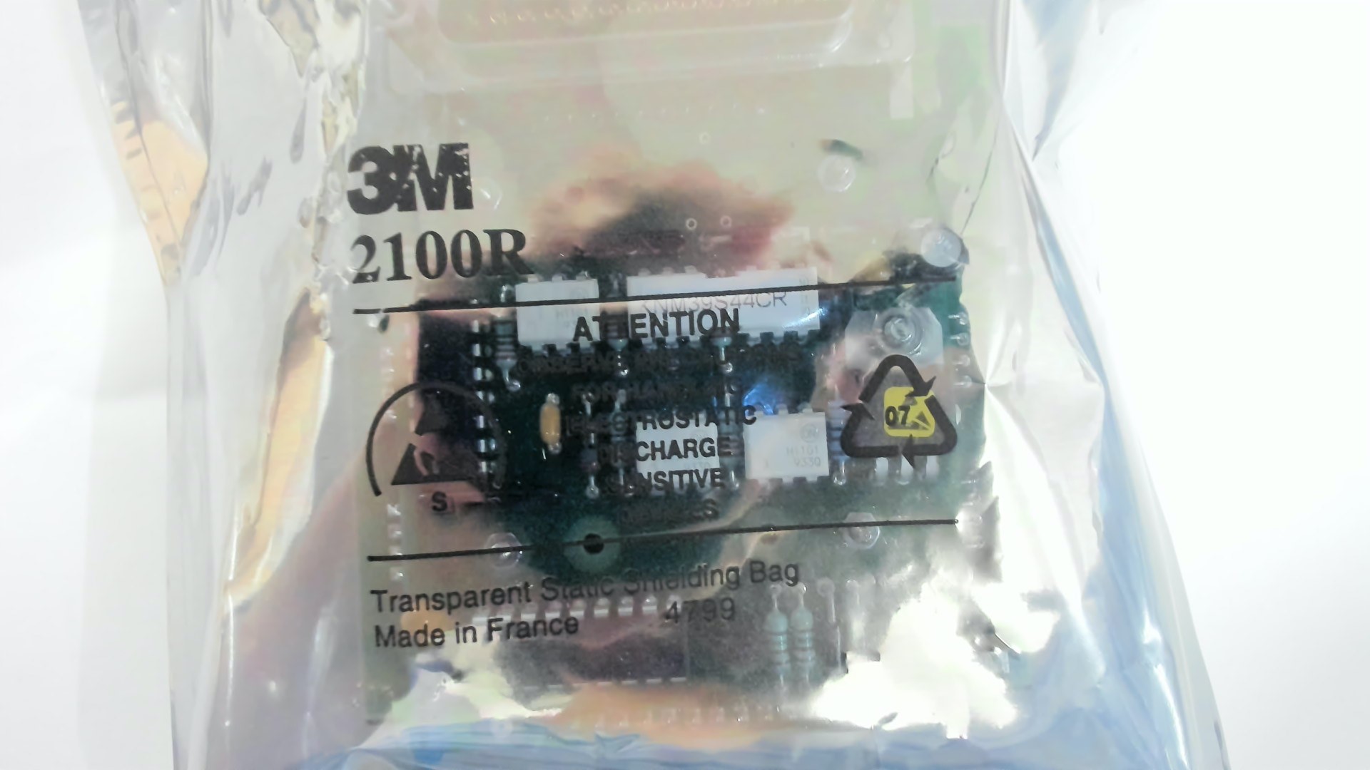 KNM39S44CR