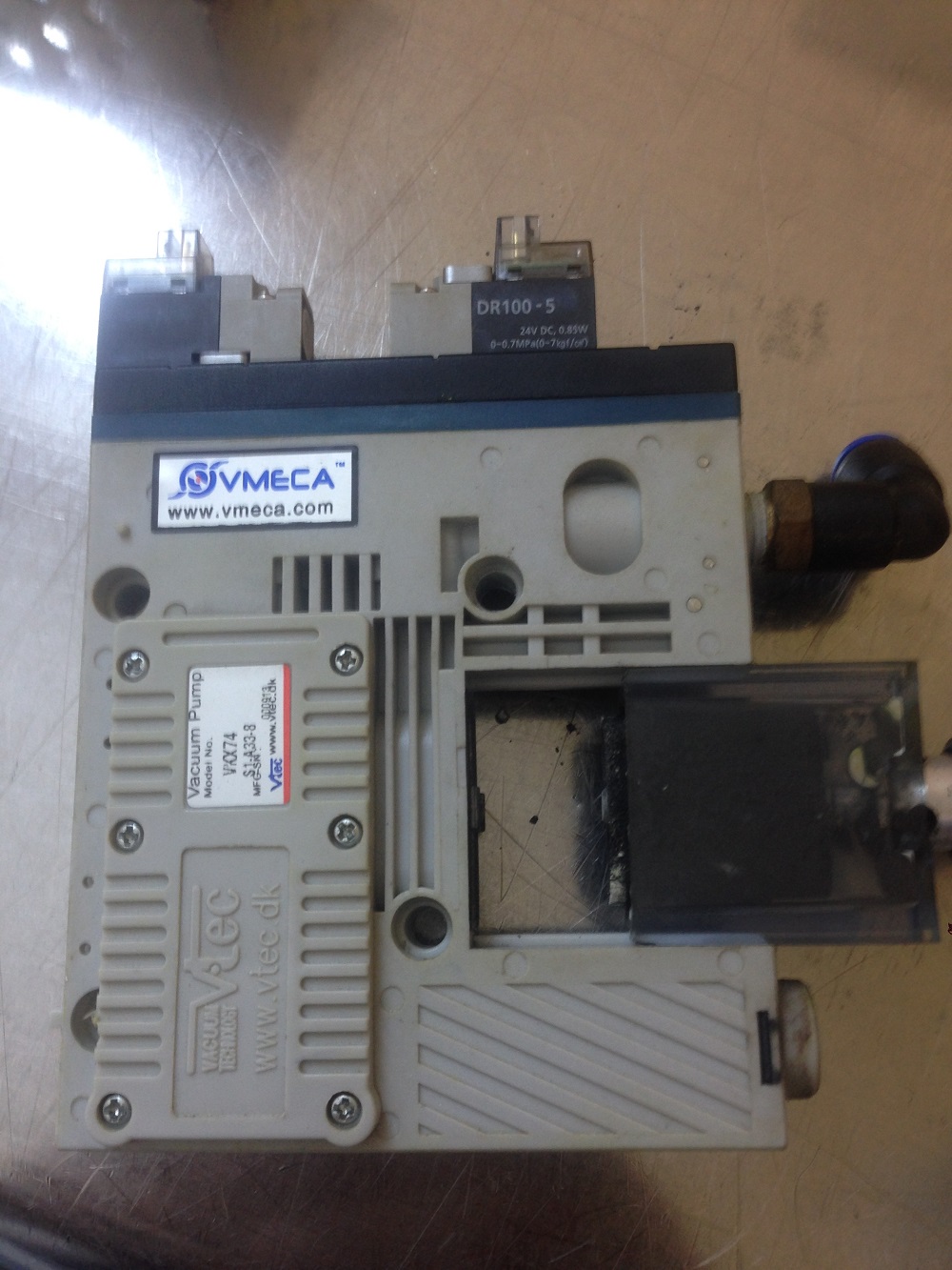VKX74-S1-A33-8