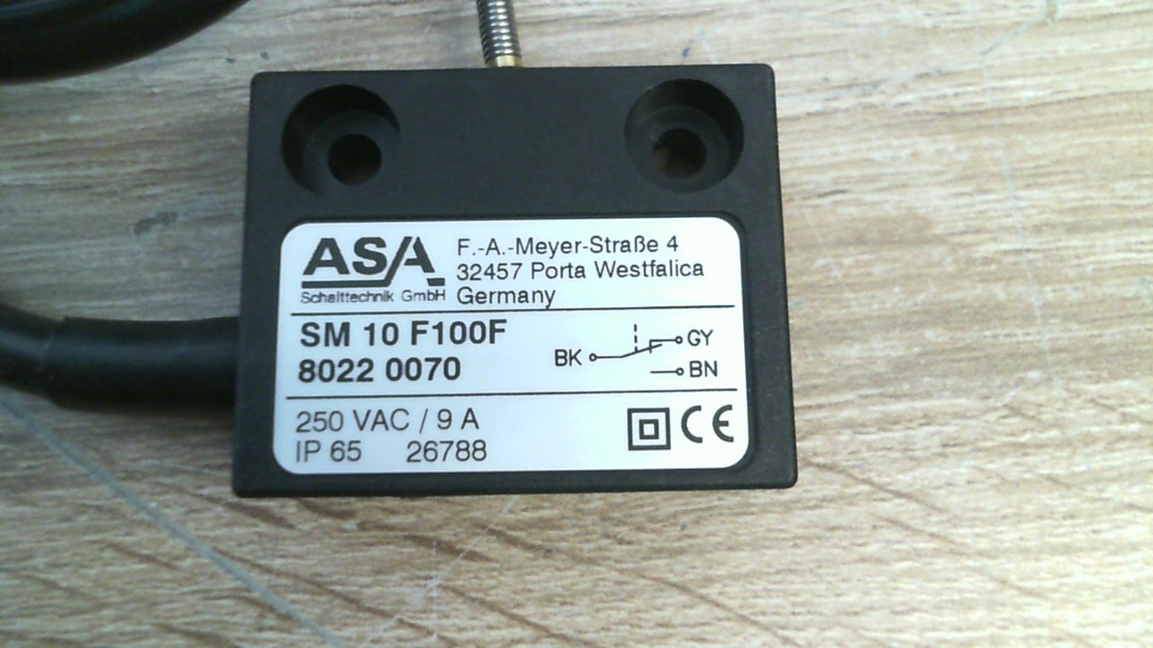 SM 10 F100F