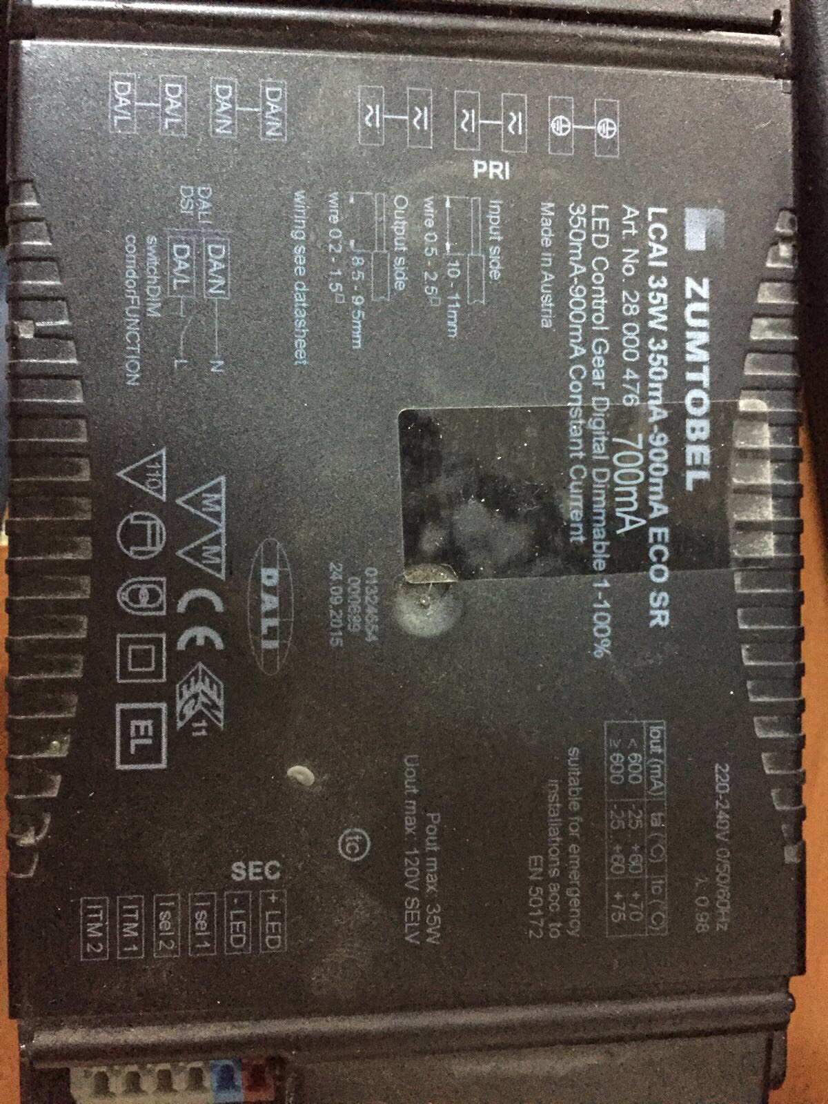 28 000 476 700mA 