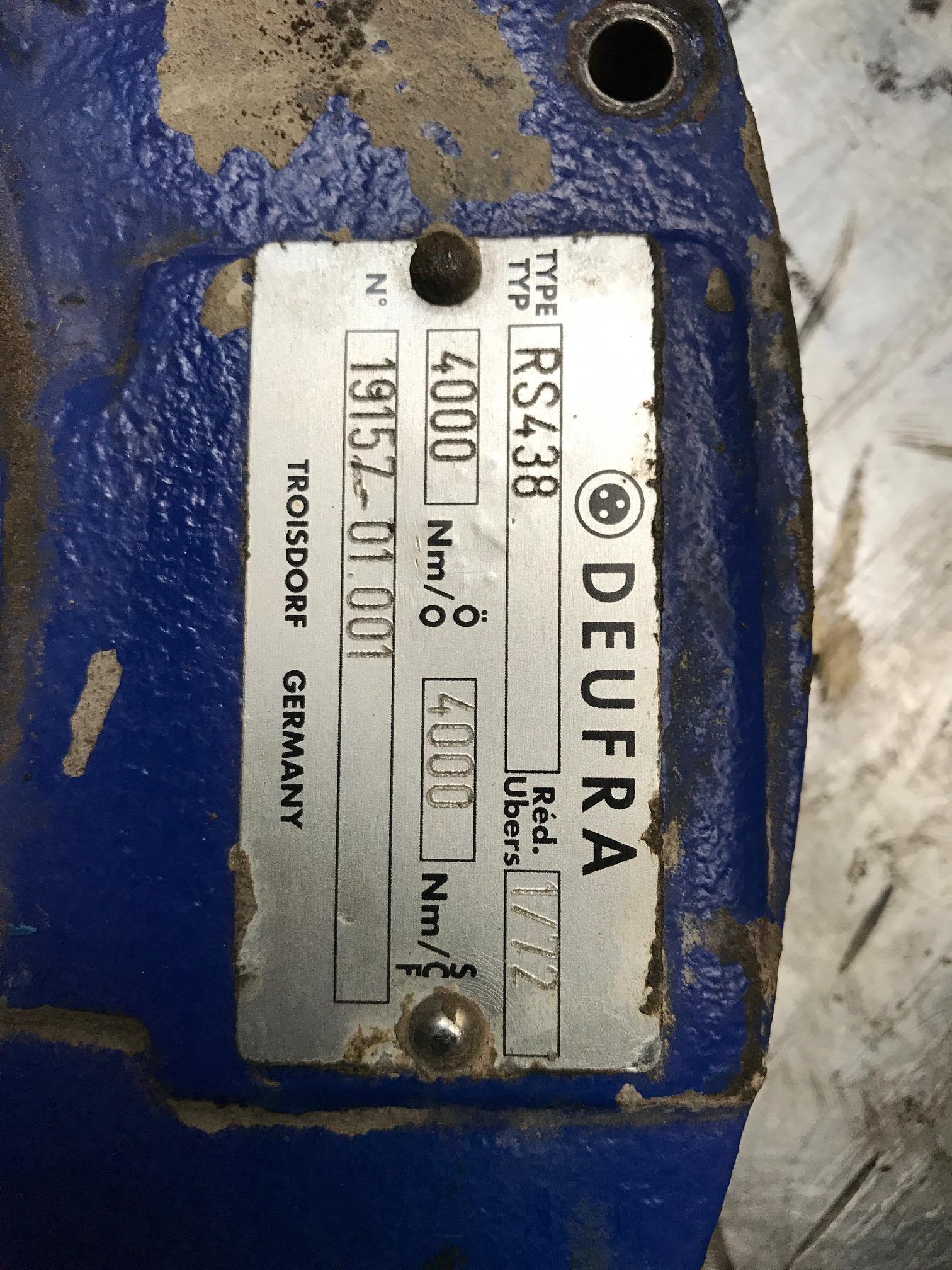 RS438 