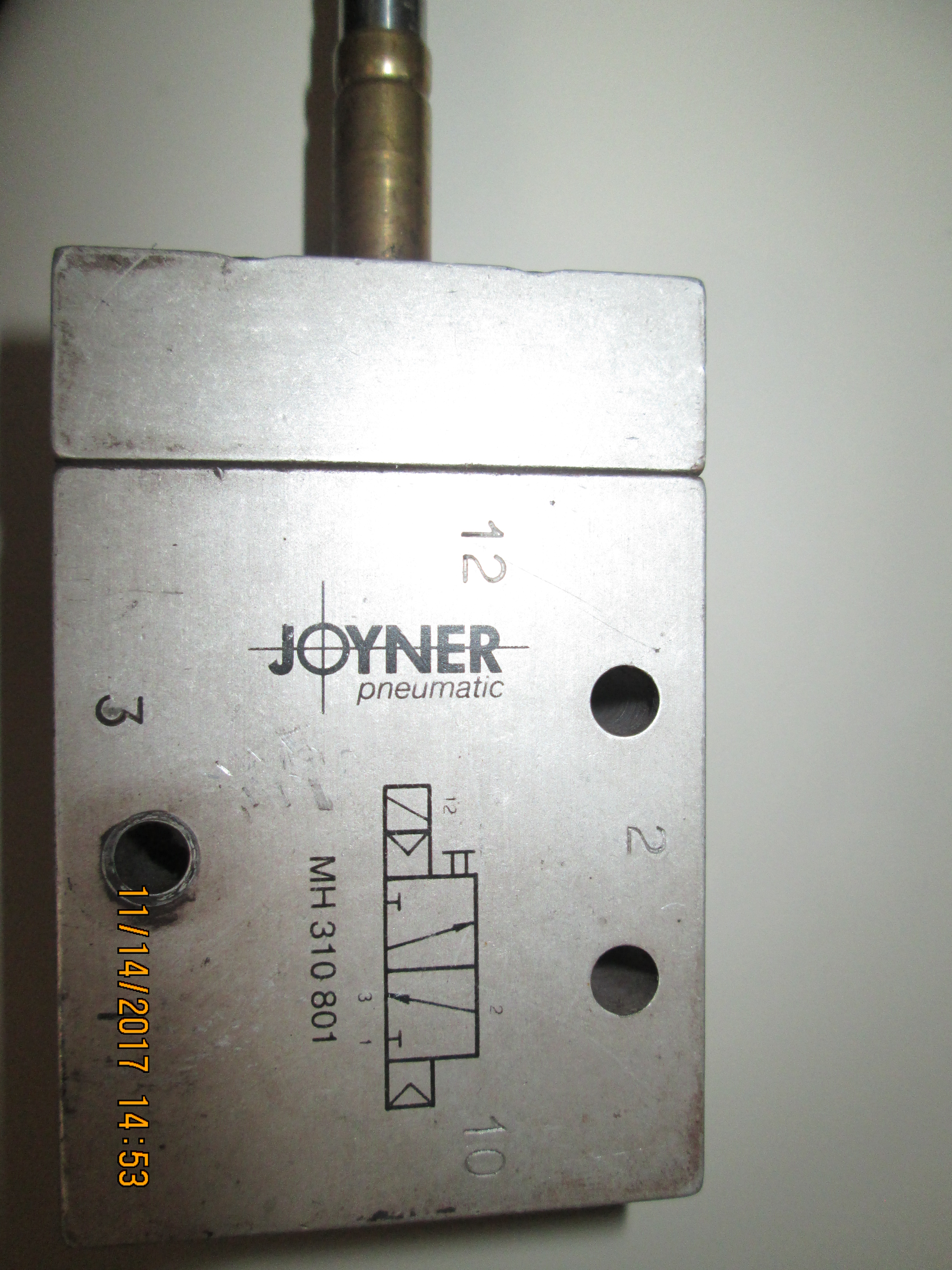 MH 310801 (J322121102400) 