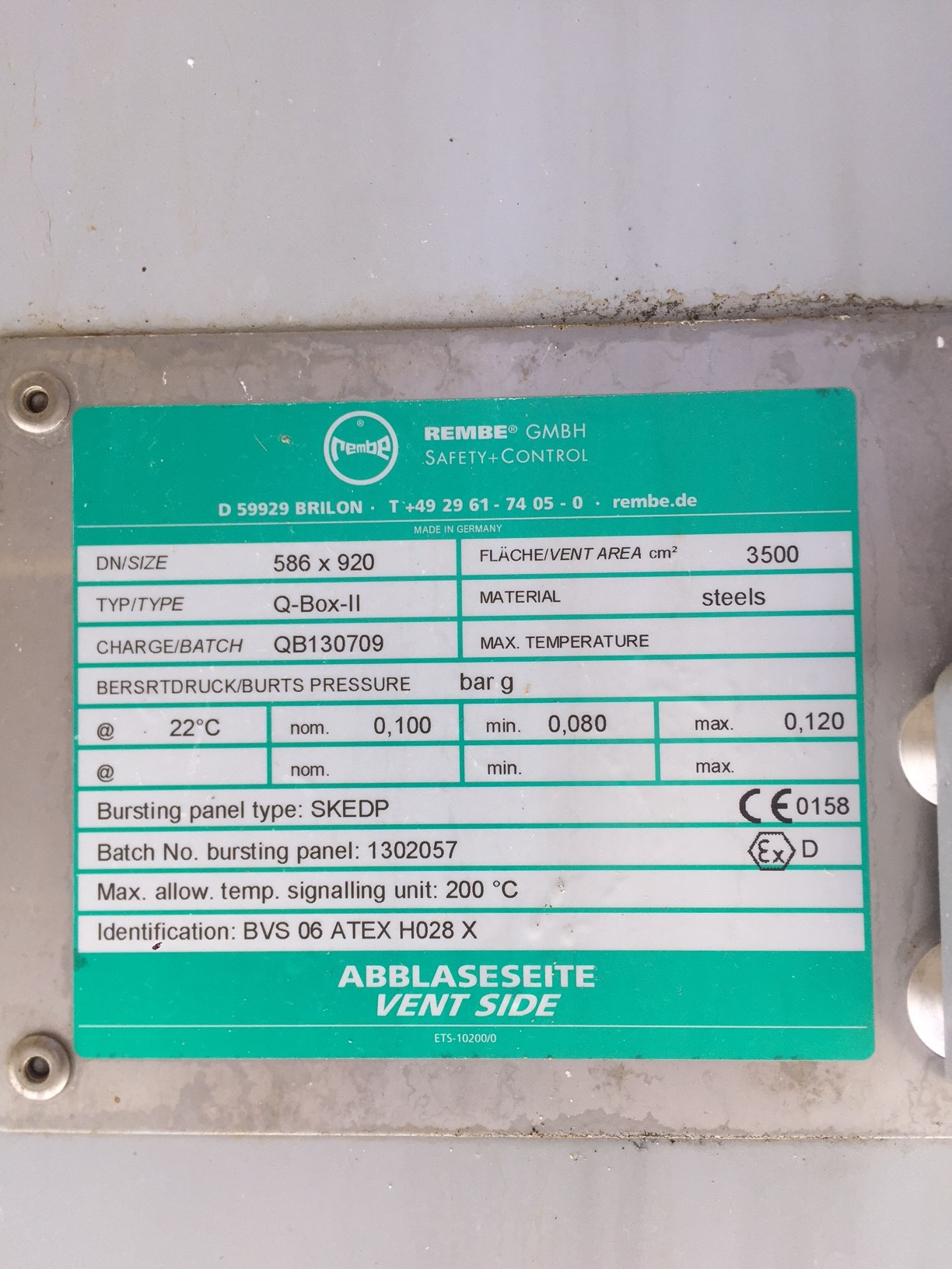 Q-Box-II 586 x 920