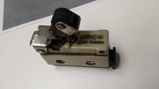  Limit Switch 