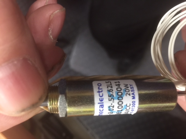 802,55.62L5 