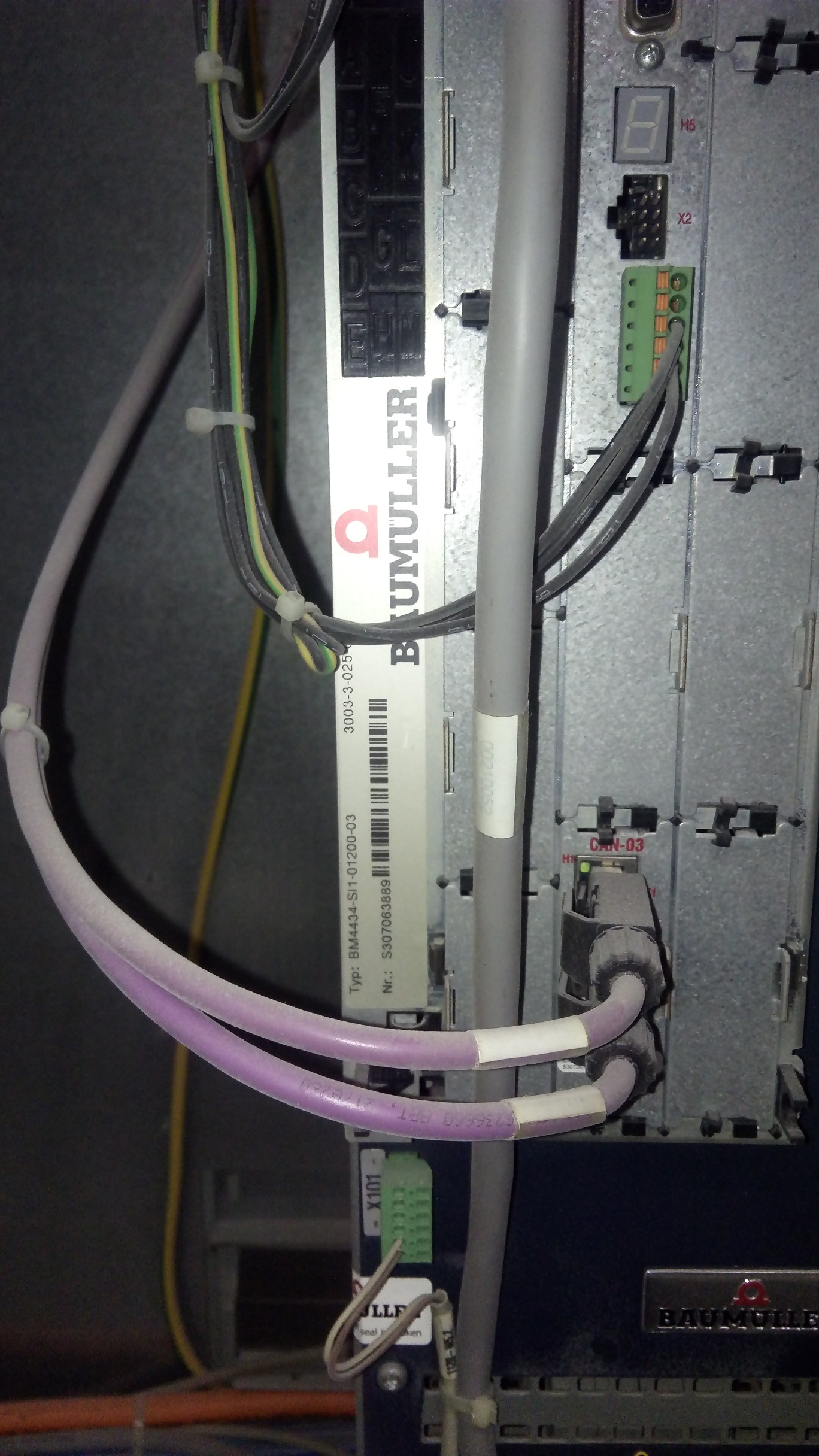 BM44 34-SI1-01200-03-E80 