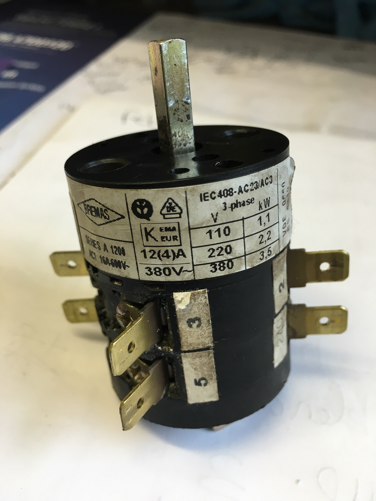 IEC408-AC23/AC3 obsolete 