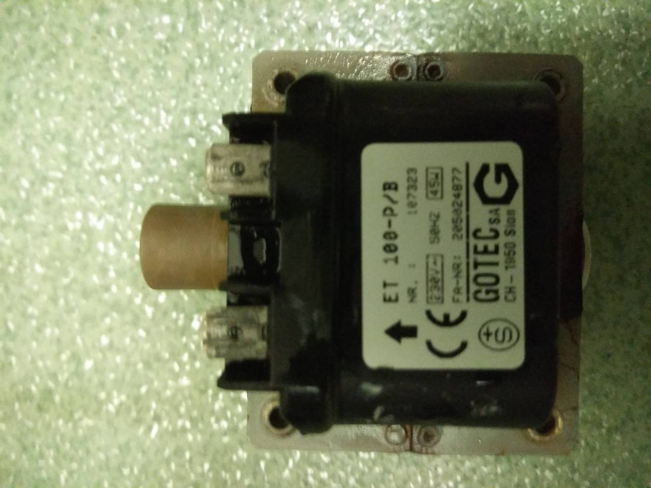 ET 100-P/B