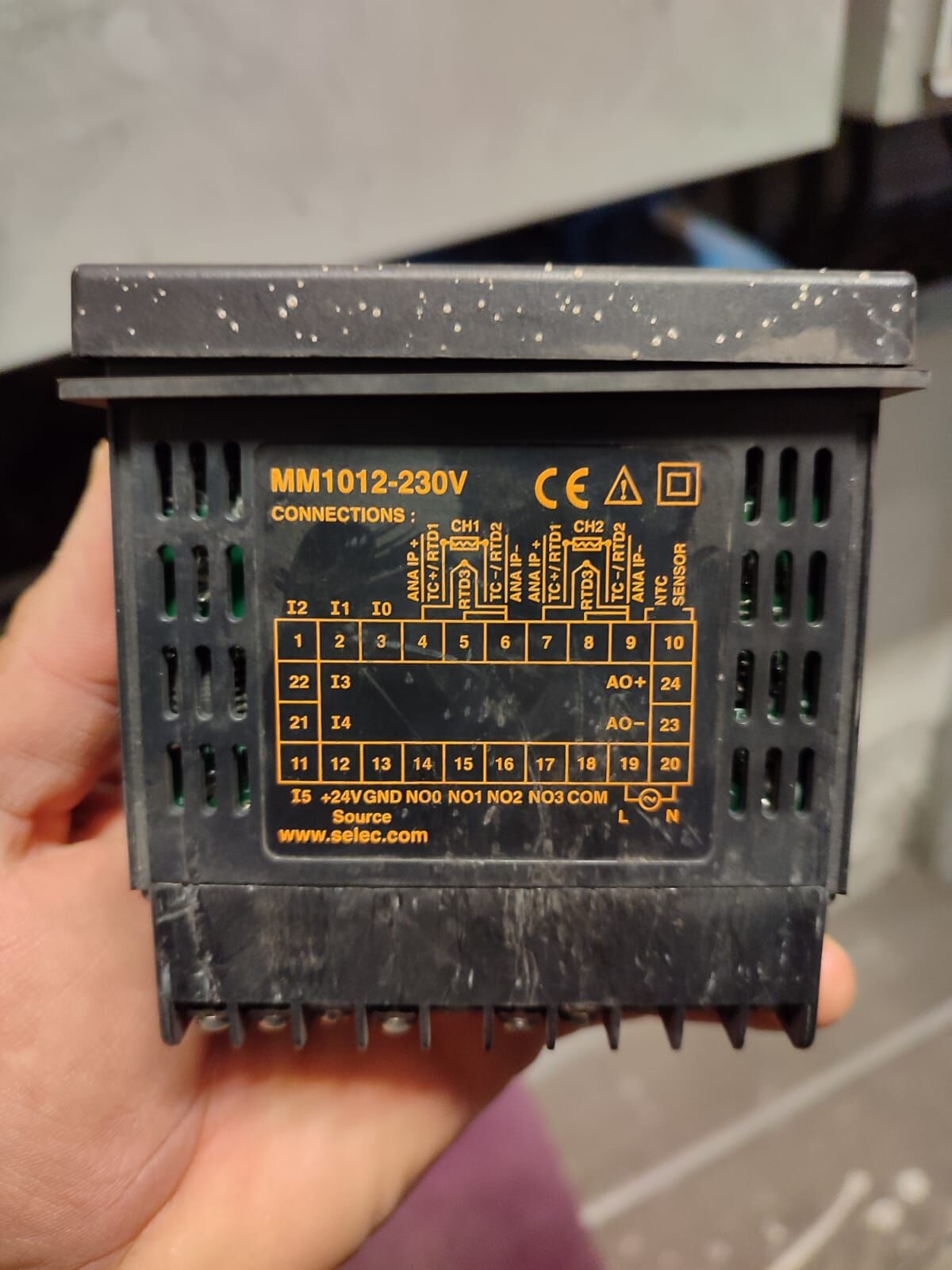 MM1012-230V