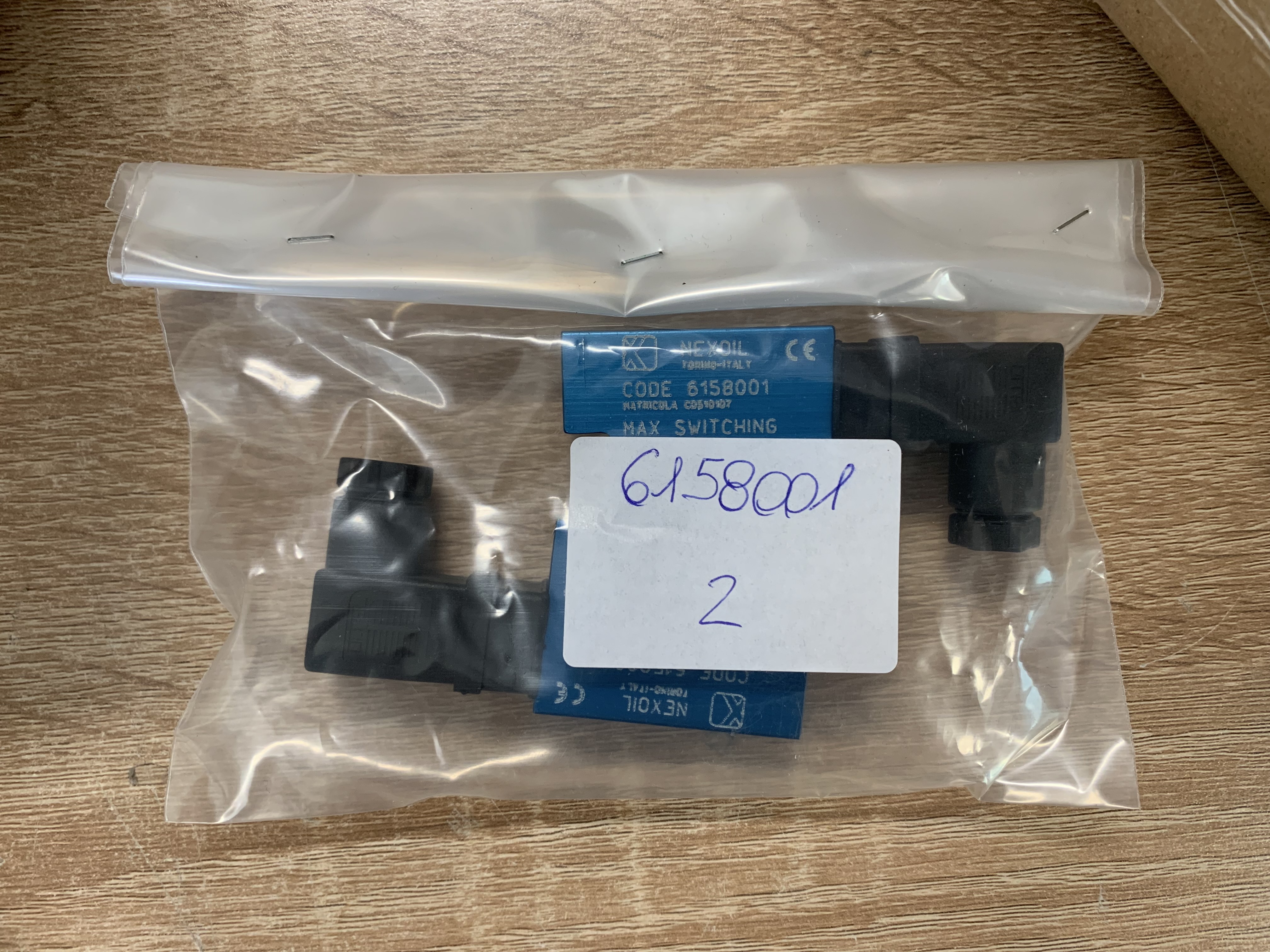 Z6158001