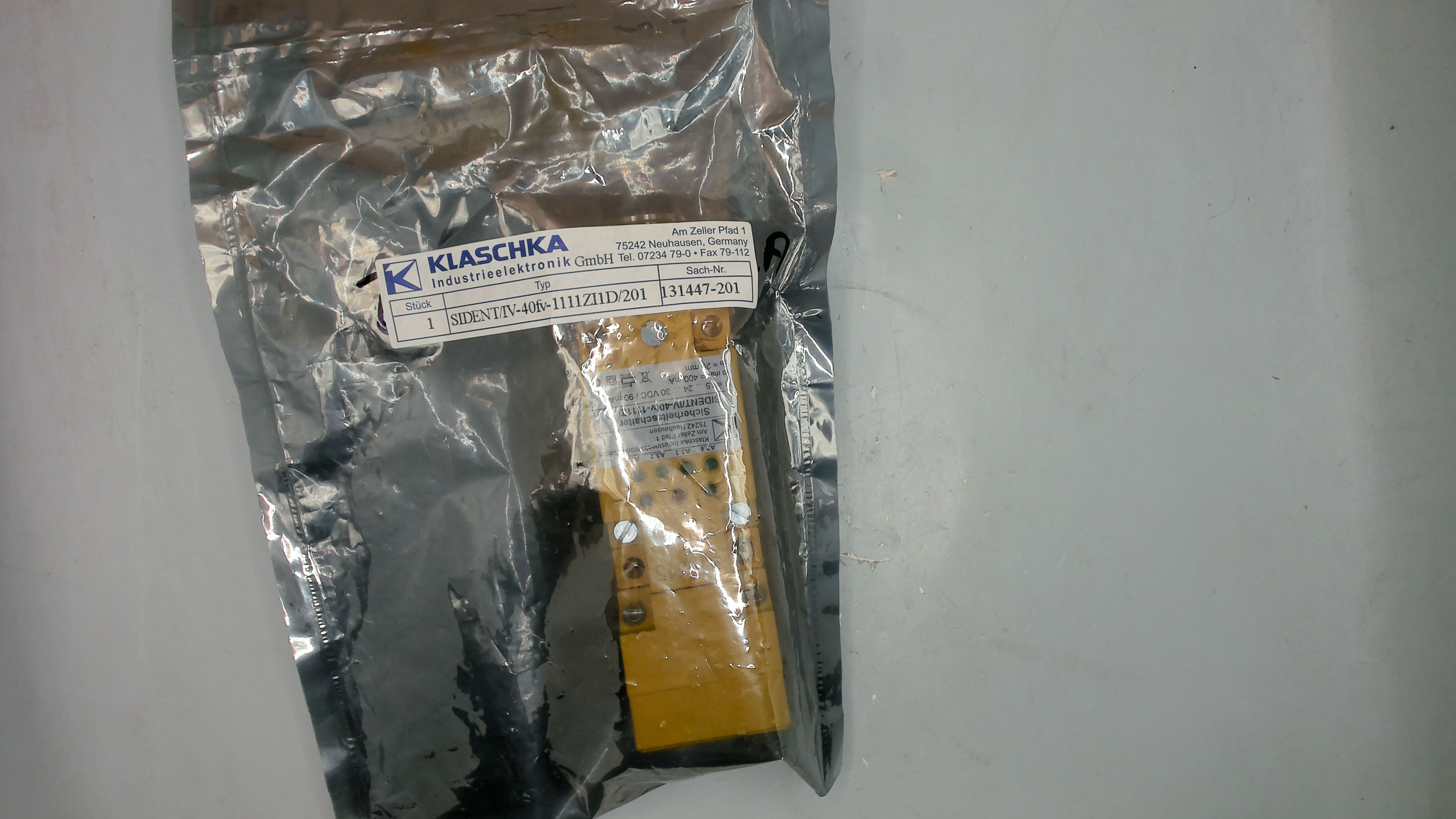 131447-201/ SIDENT/IV-40fv-1111ZI1D/201