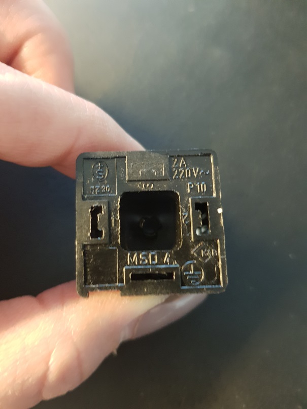 Gerätesteckdose MSD 4 for MSV 221 BE06