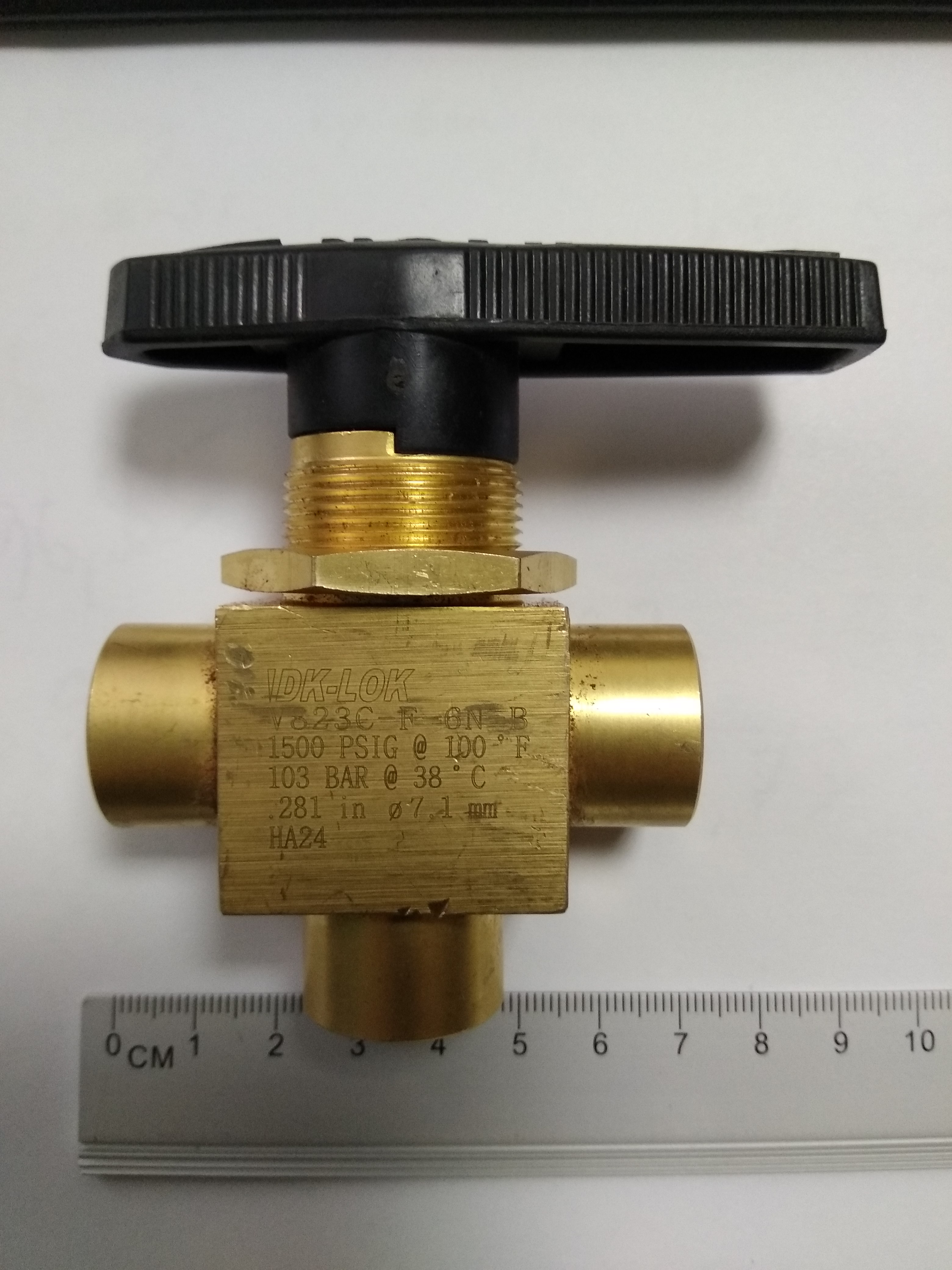 V823C-F-6N-B