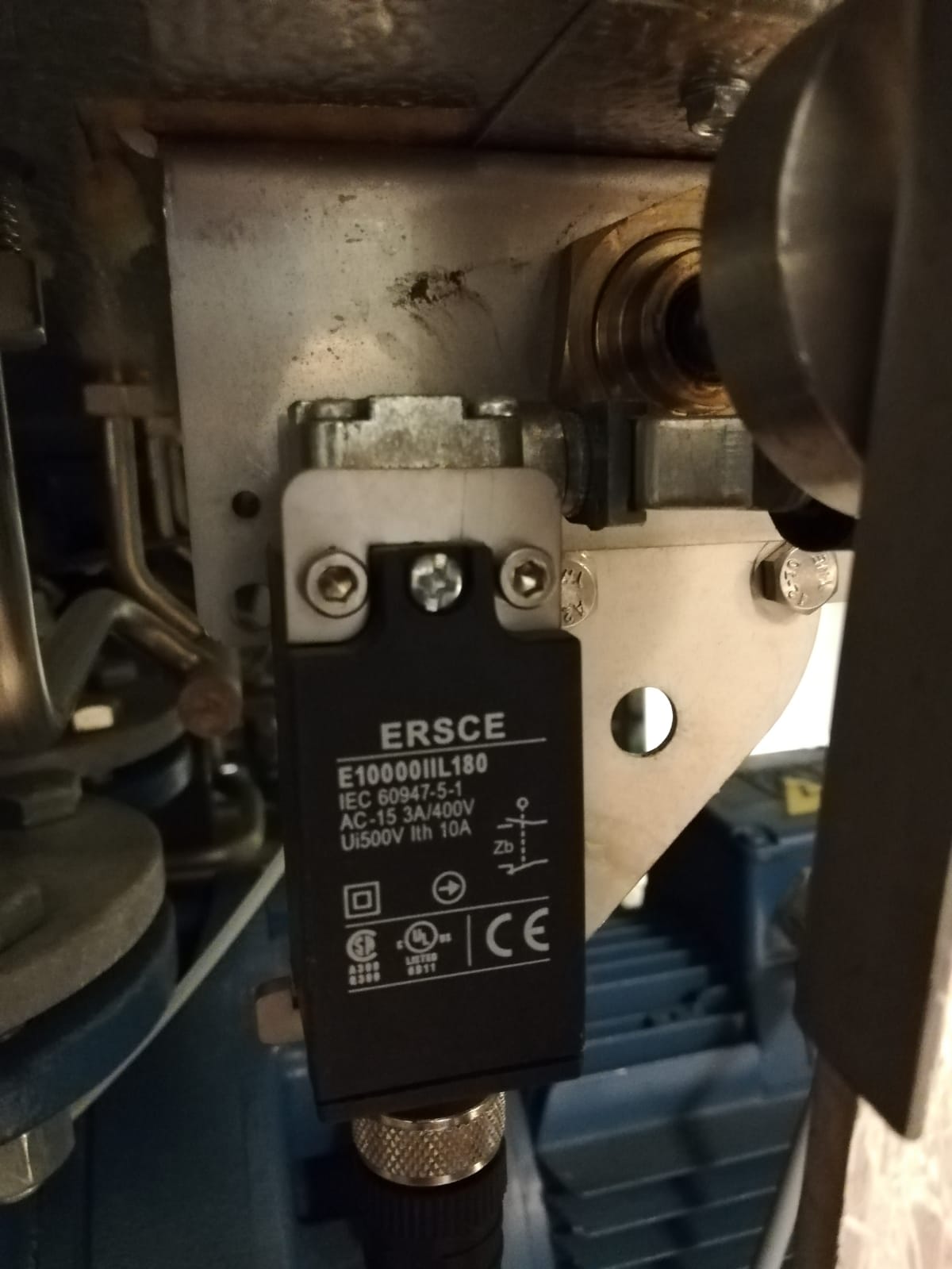 E10000IIL180