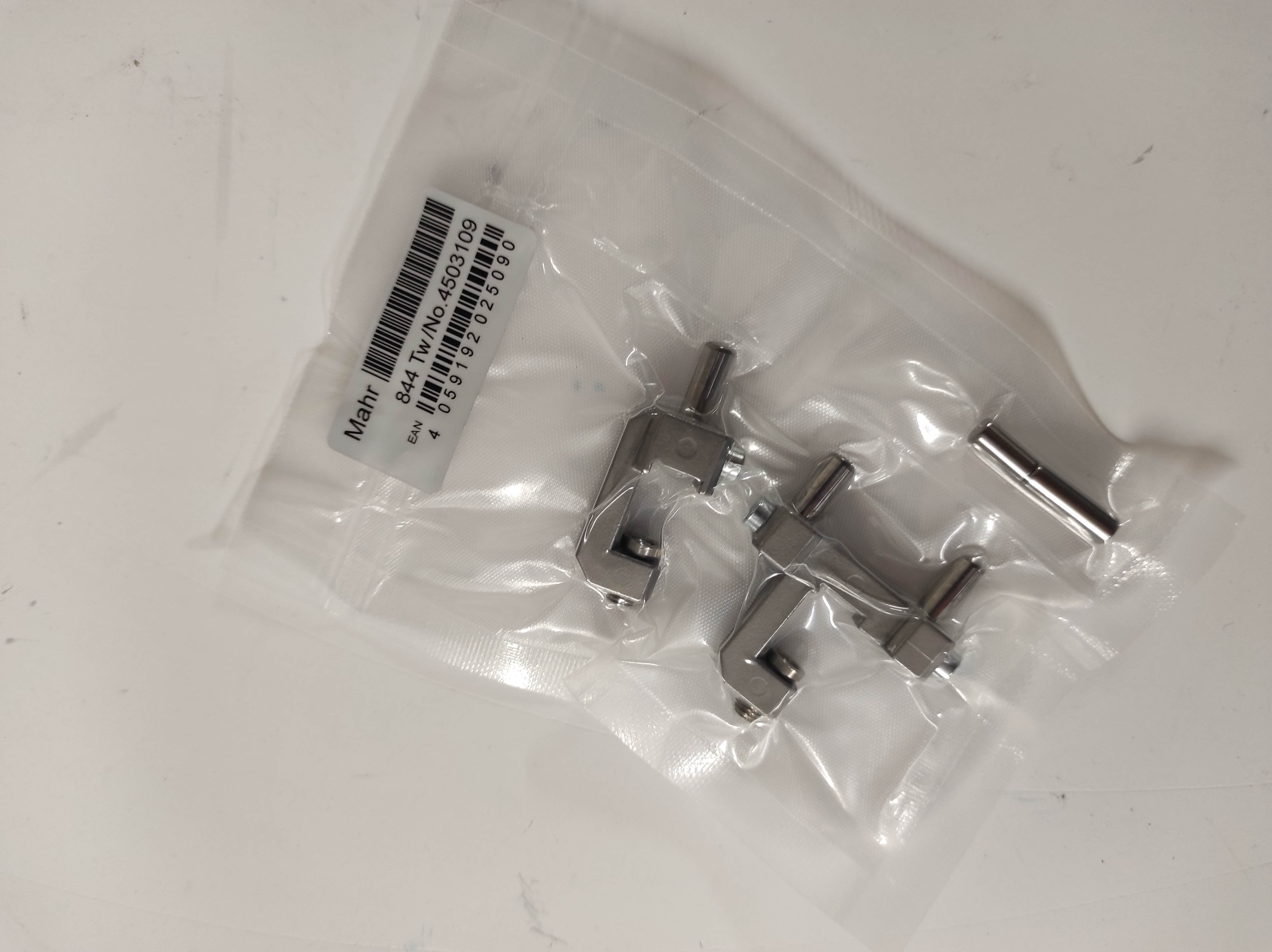 4503109 844 Tw