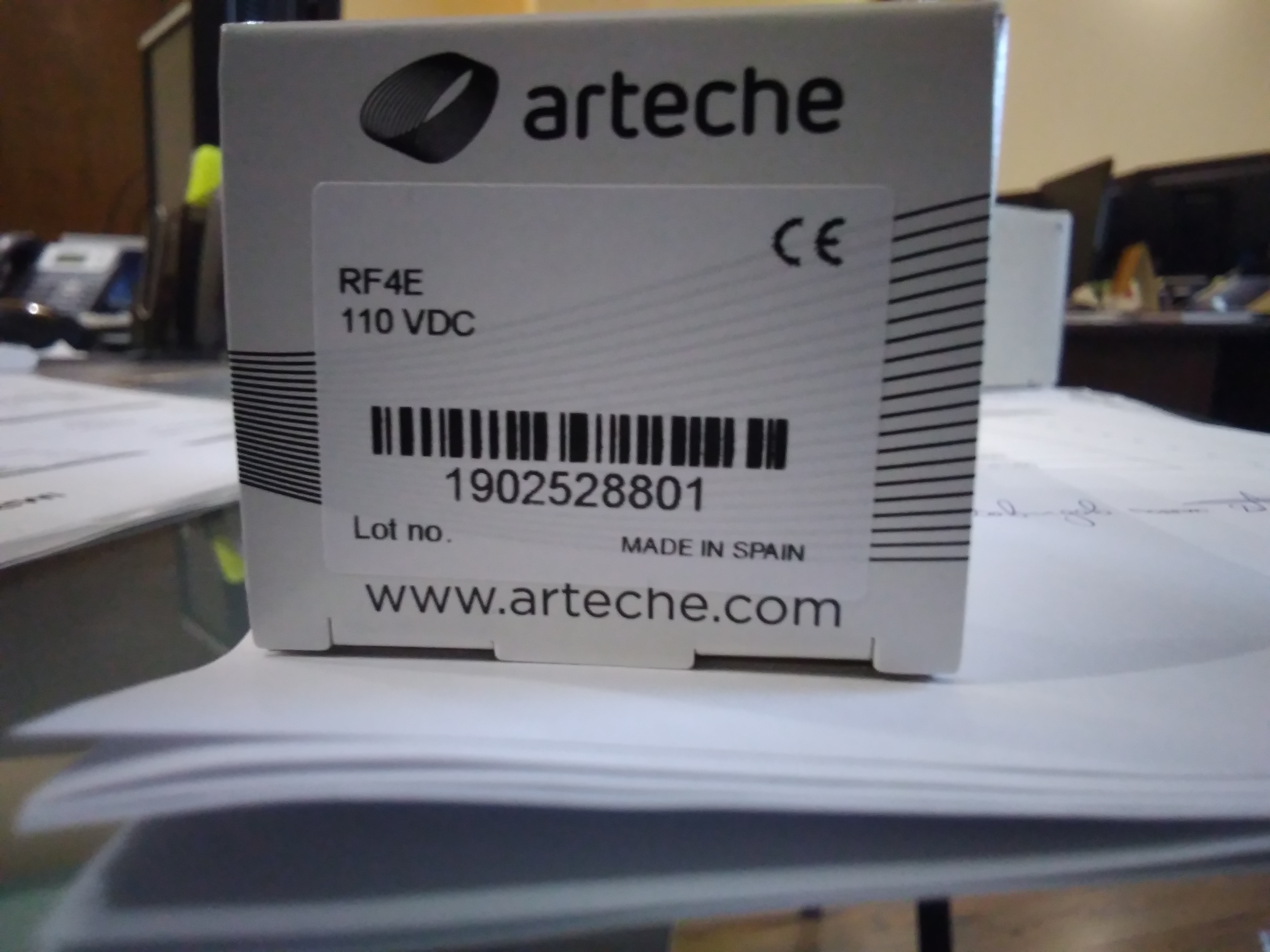 RF-4E 110 VDC OP00001 - obsolete , alternative is - RF4 OP00001, 110 VDC