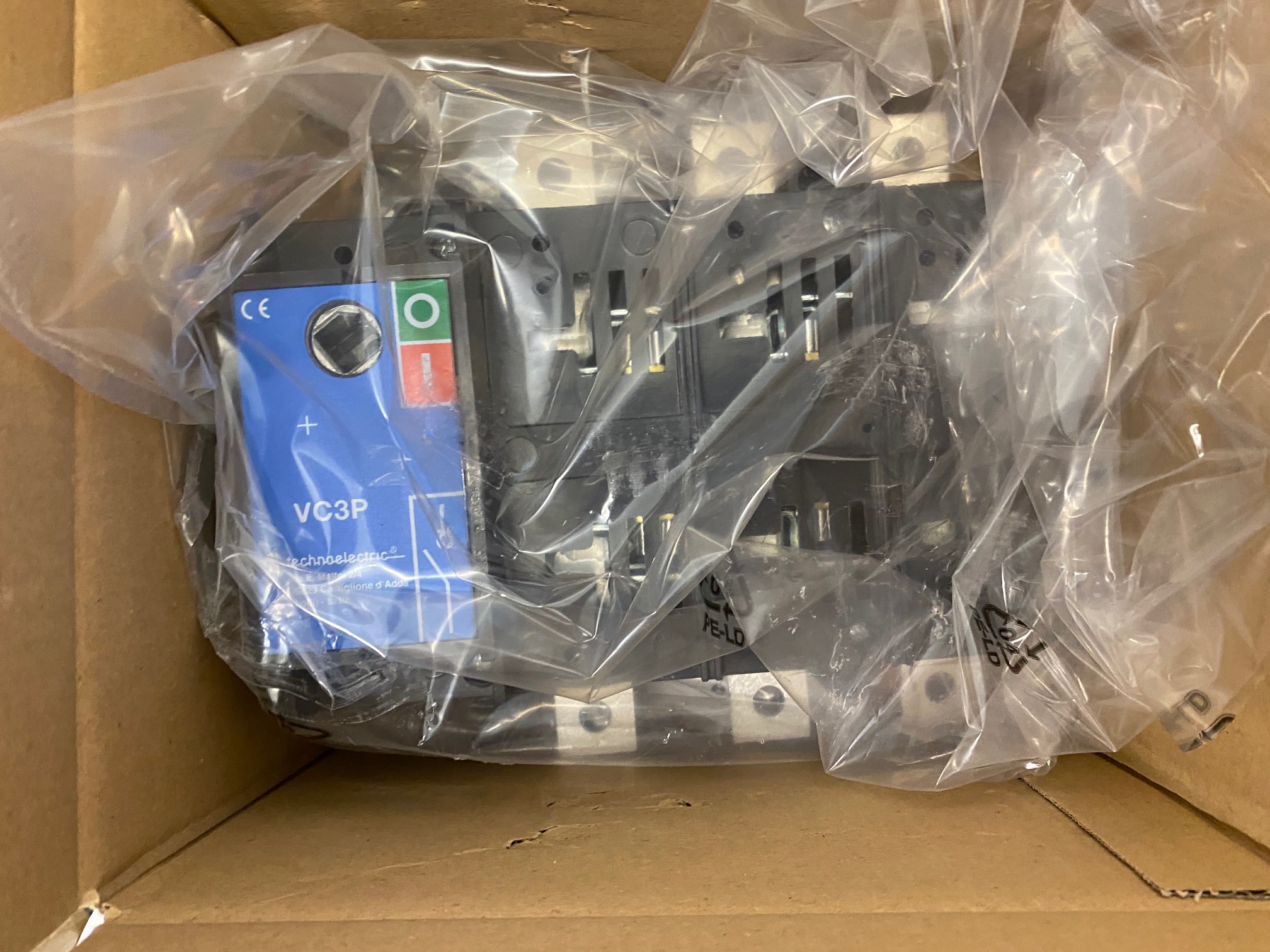 P/N: 13002SM Type VC3P 3x400A SM