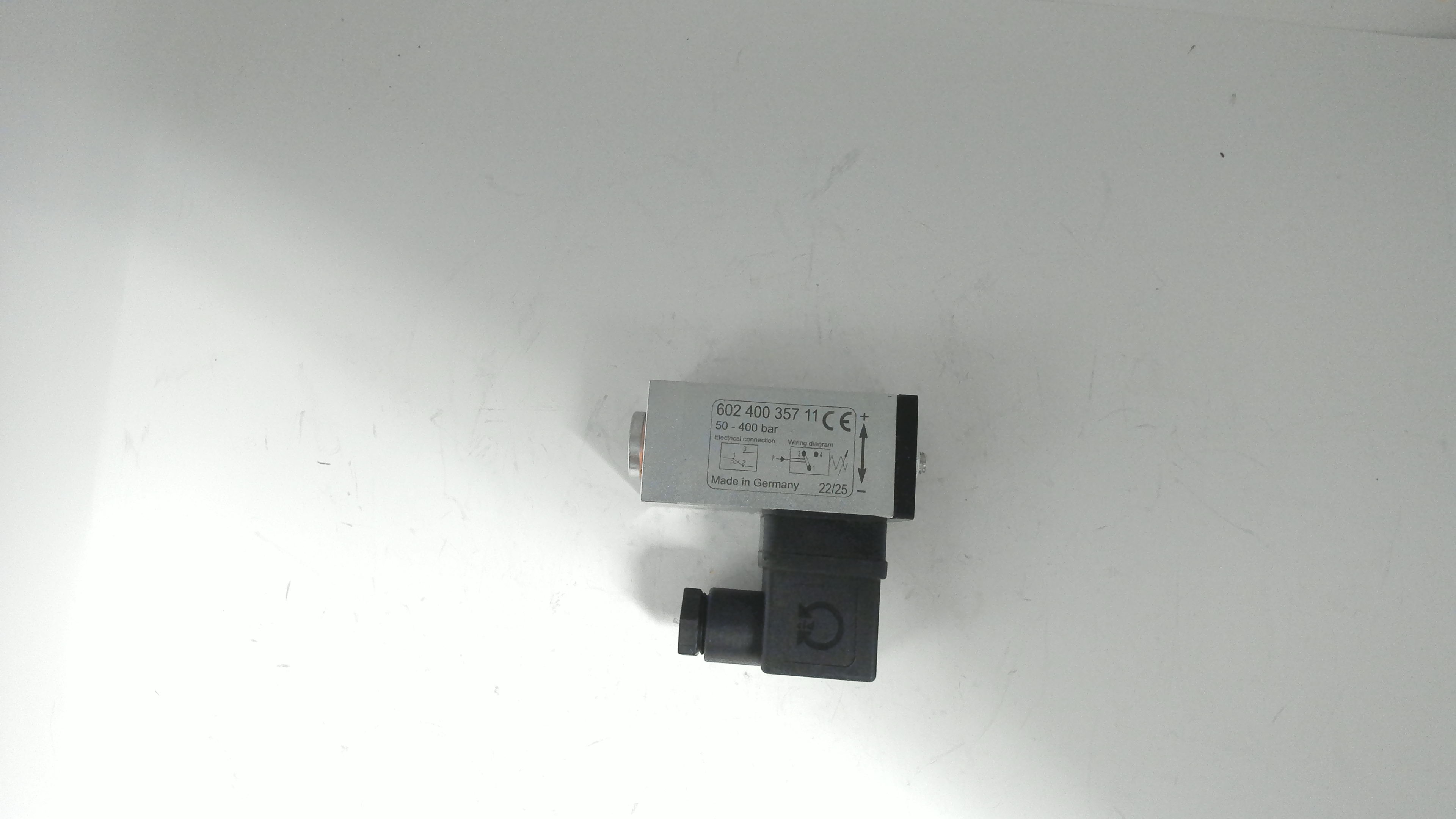 602 400 357 11