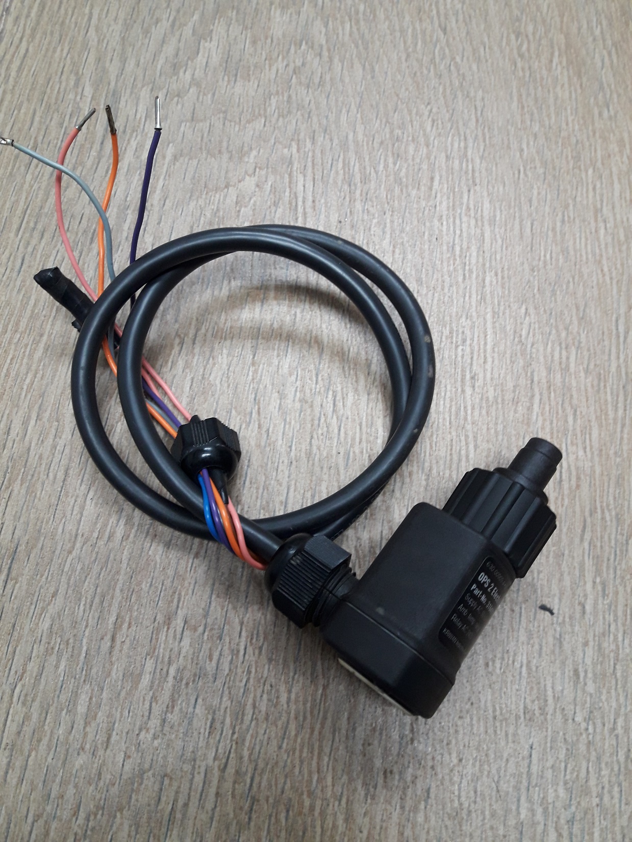 PART B OF ART. NR.:22S777, COPELAND PART NUMBER 3164918, SWITCH OPS2 115 - 230V  50/60 HZ OEM for Emerson, alternative 22S298