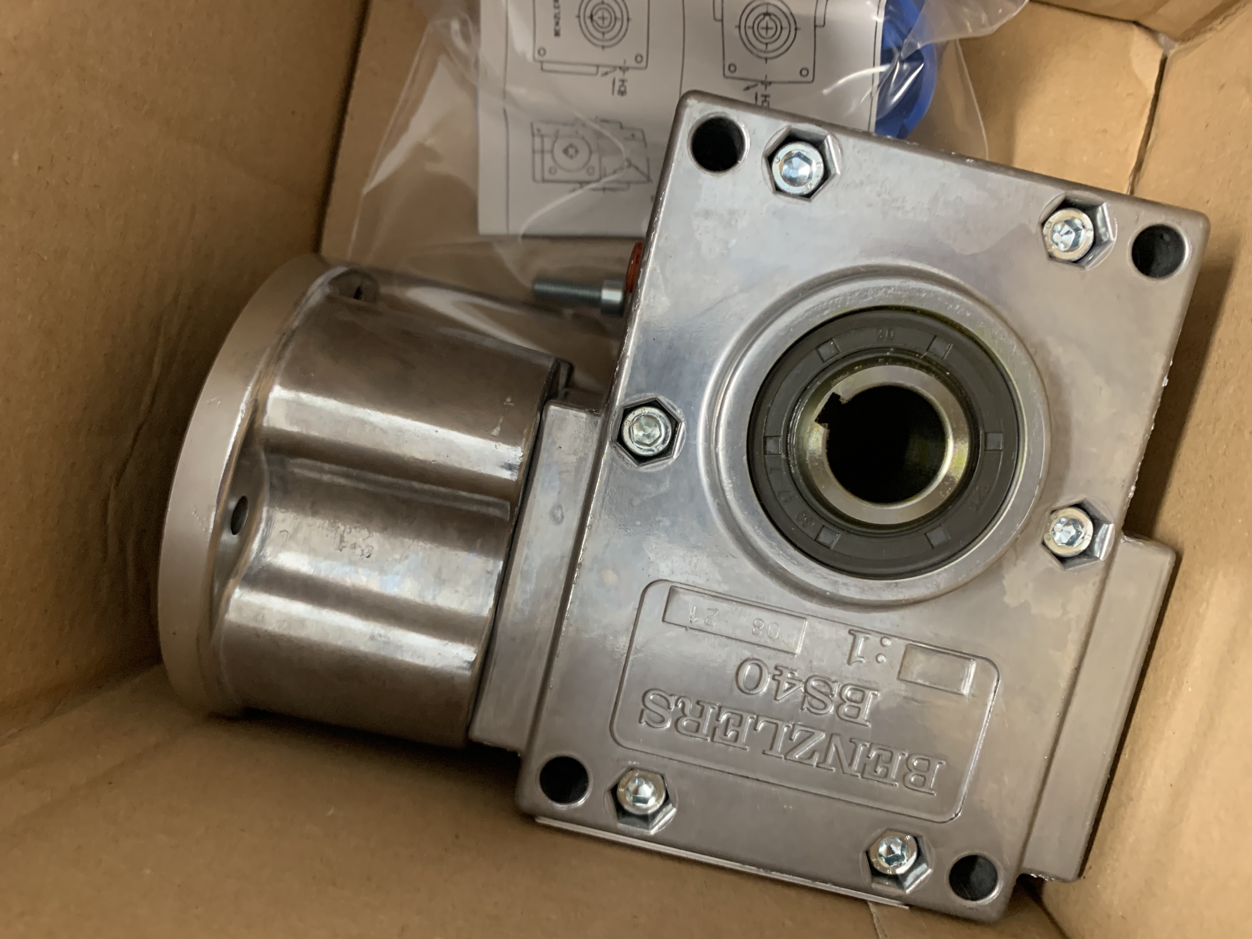 BS40 C IEC71 B14