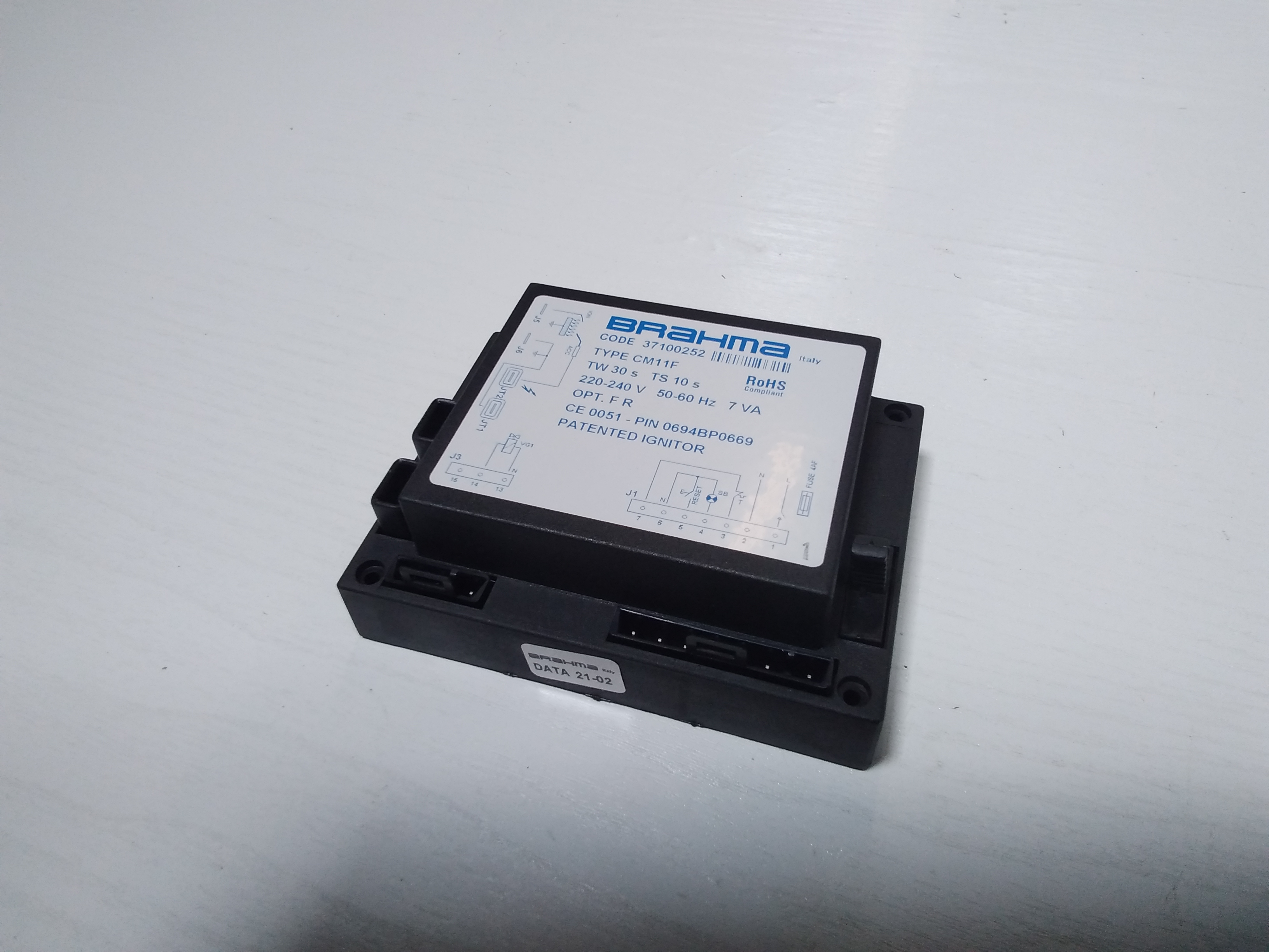 37100252