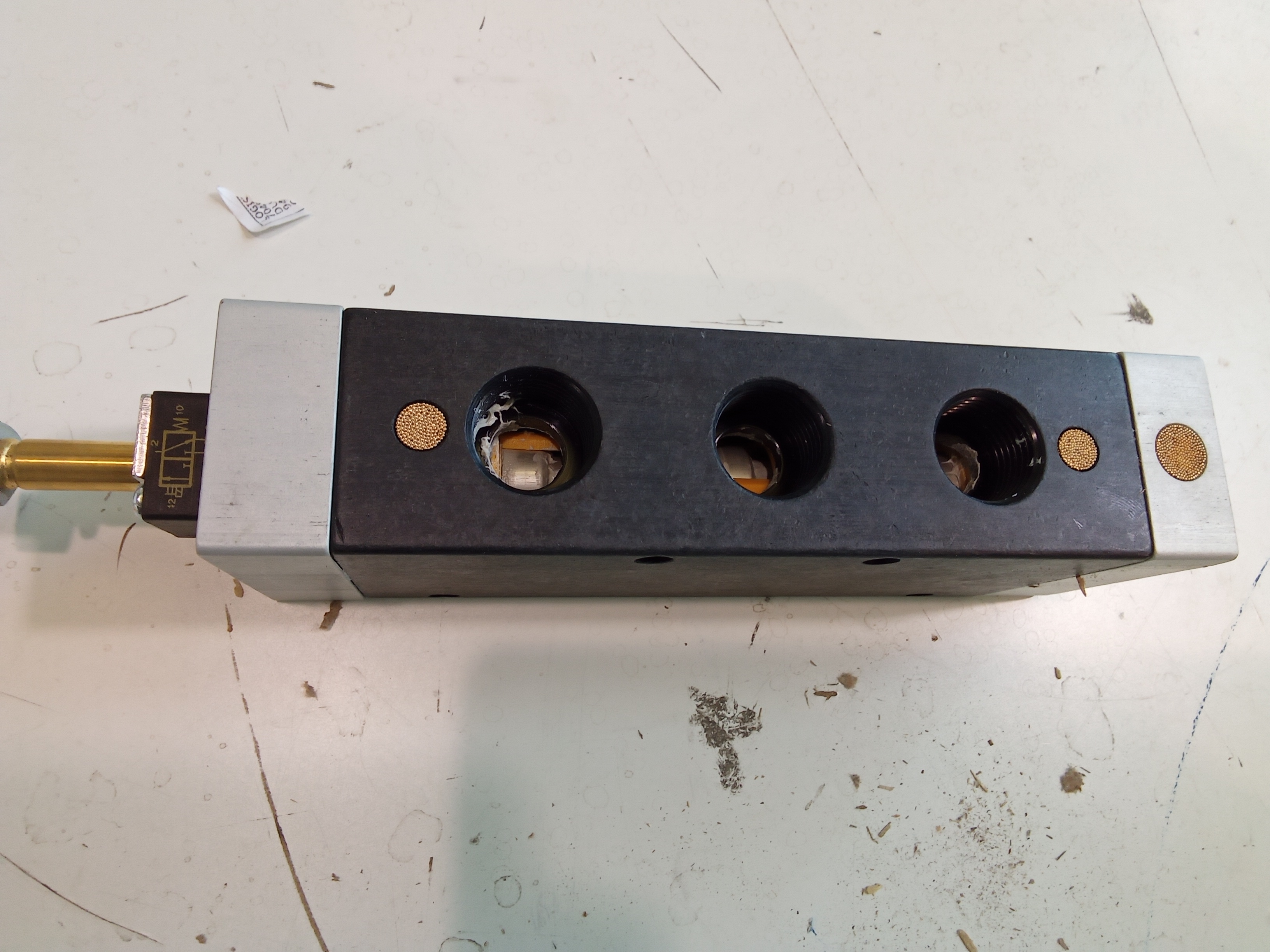 EKCA2KUC/ZQ