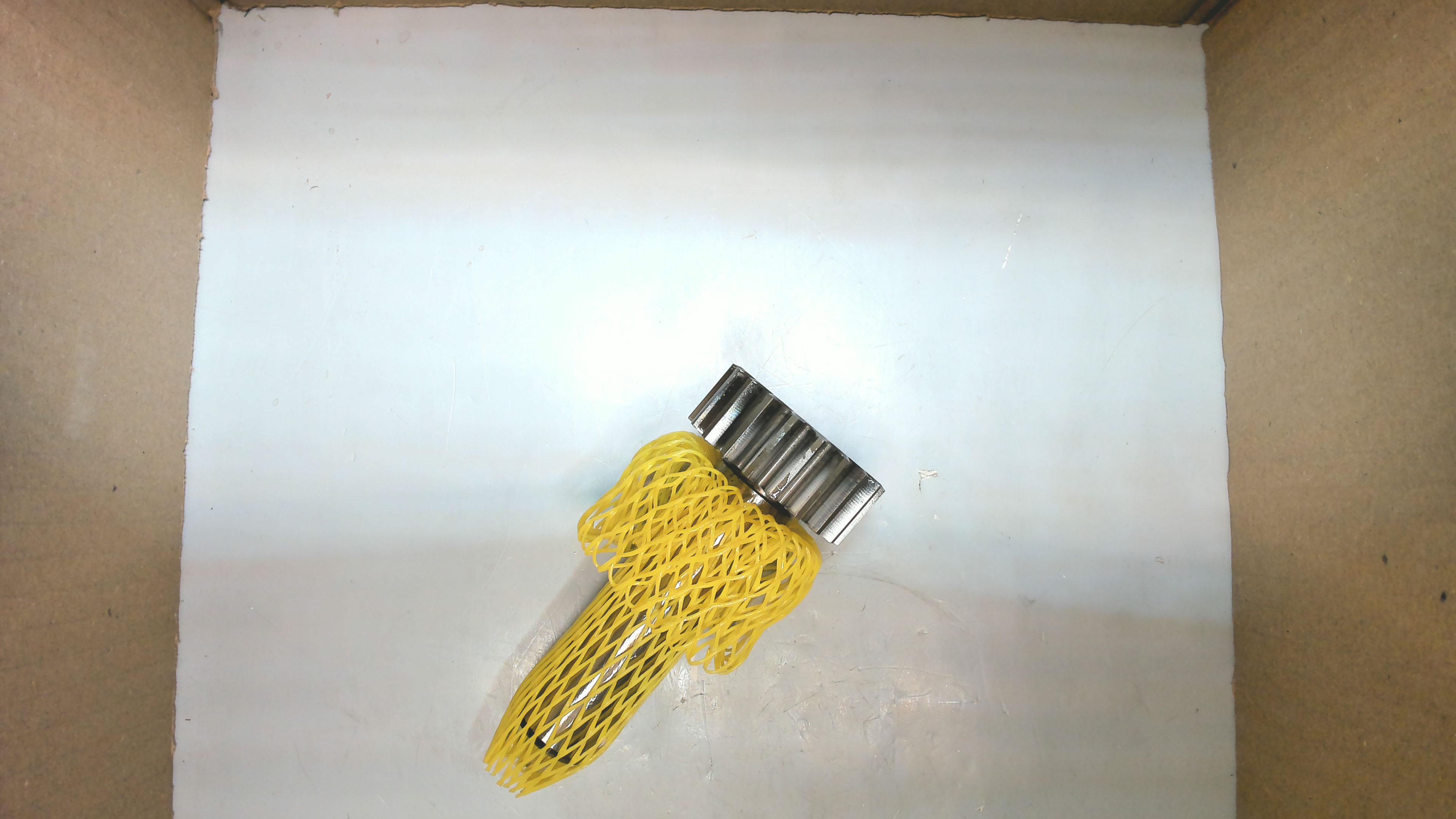 900925