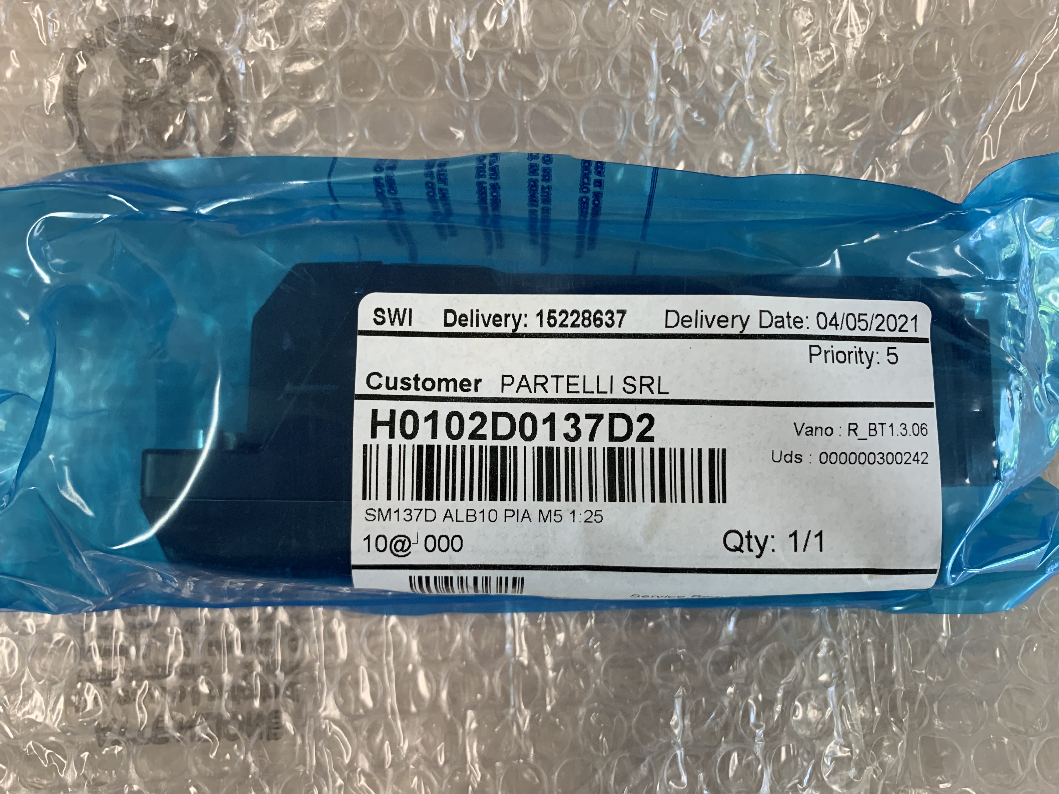 H0102D0137D2
