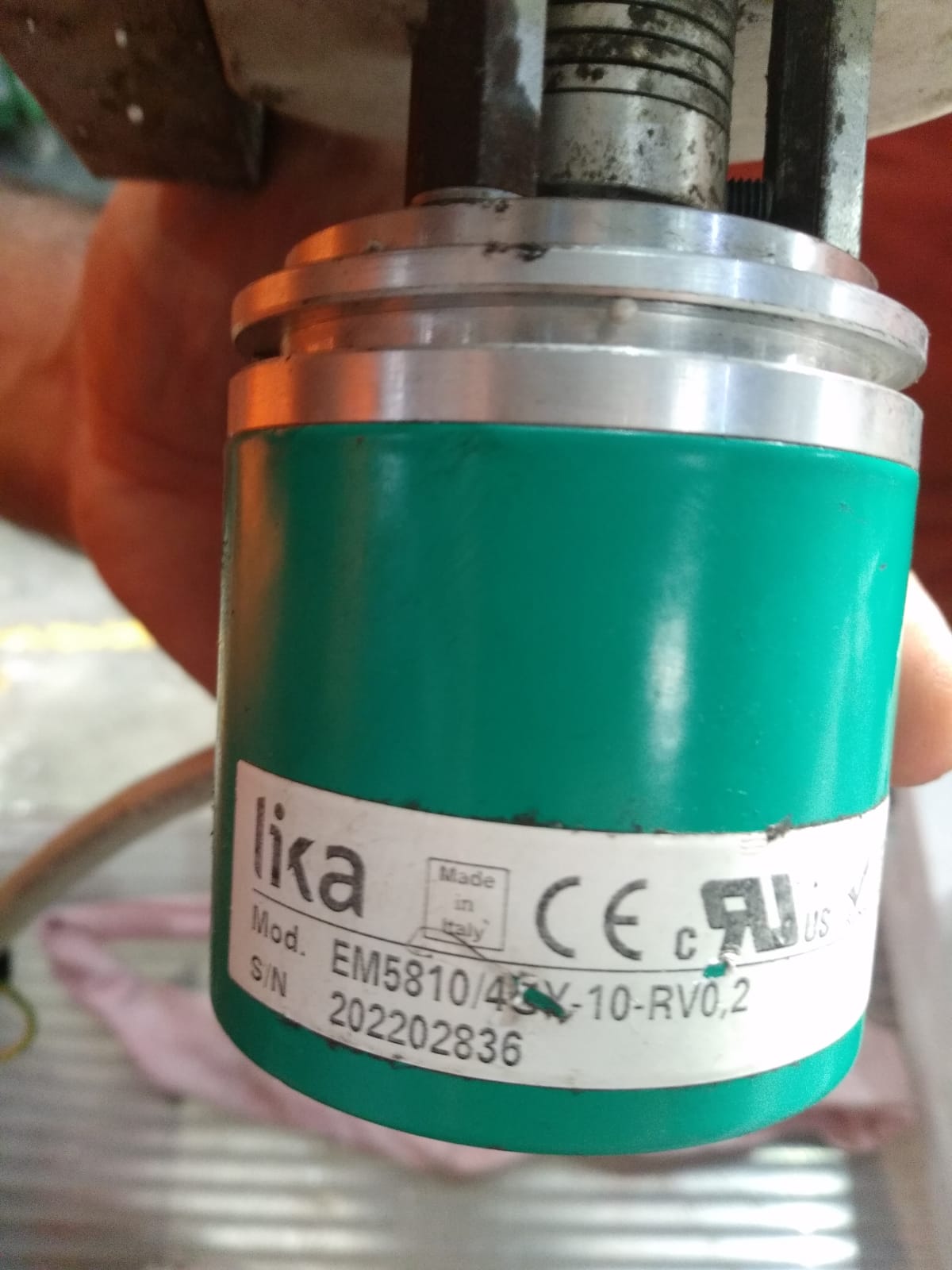 EM5810/4GY-10-RV0,2