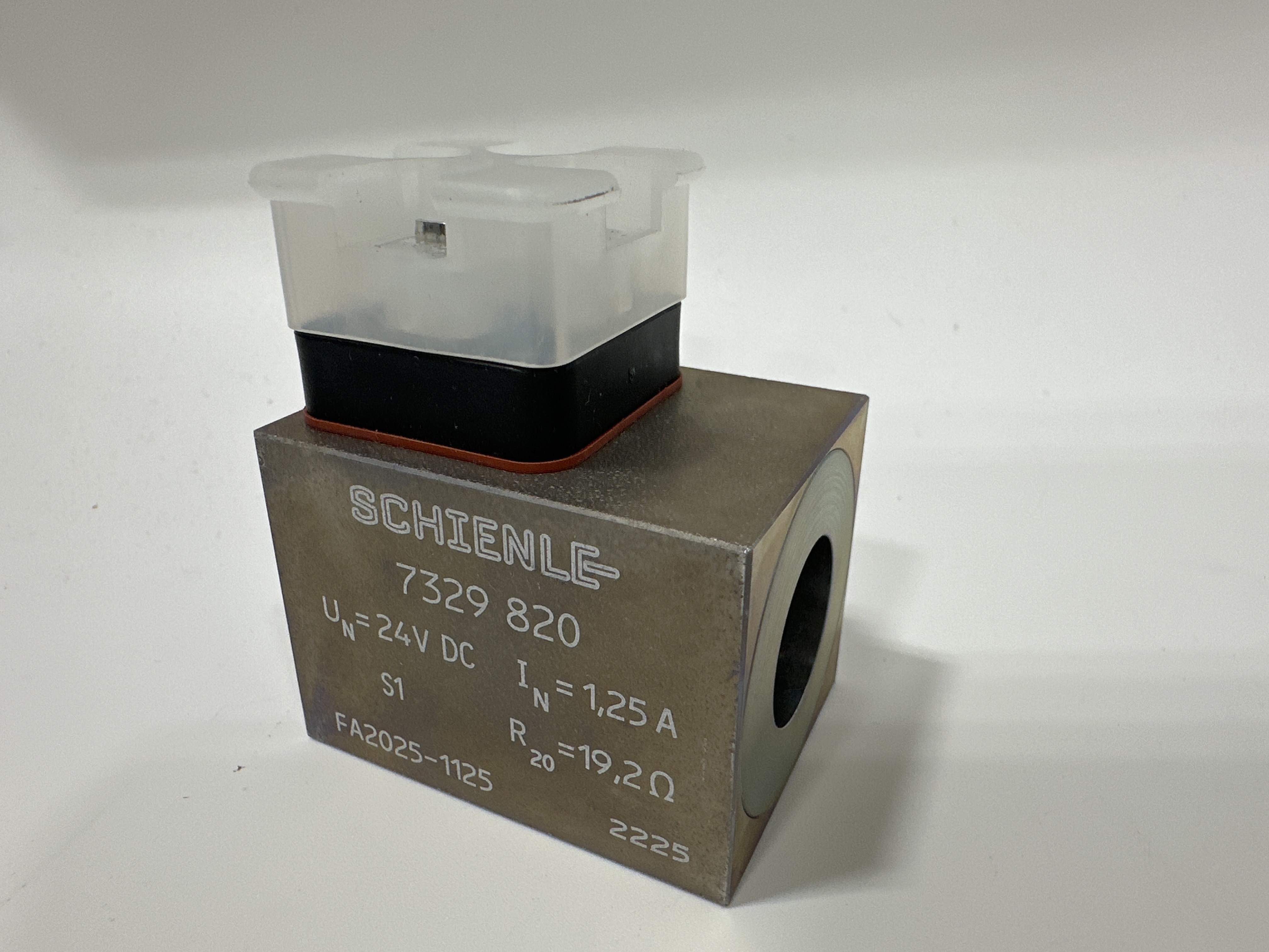 4704 8757-00 / 7329 820-24 V